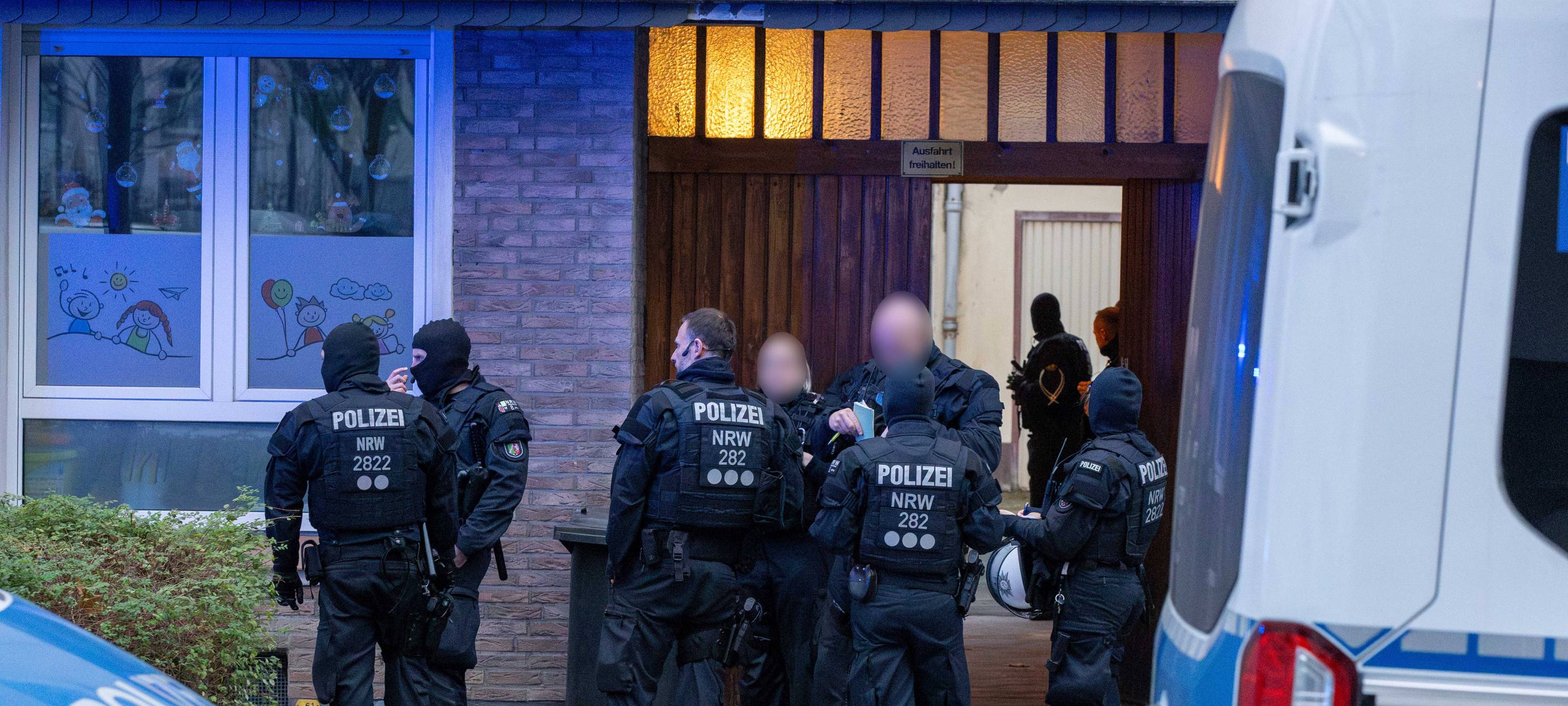 Polizei-Einsatz in Essen sorgt für Mega-Stau