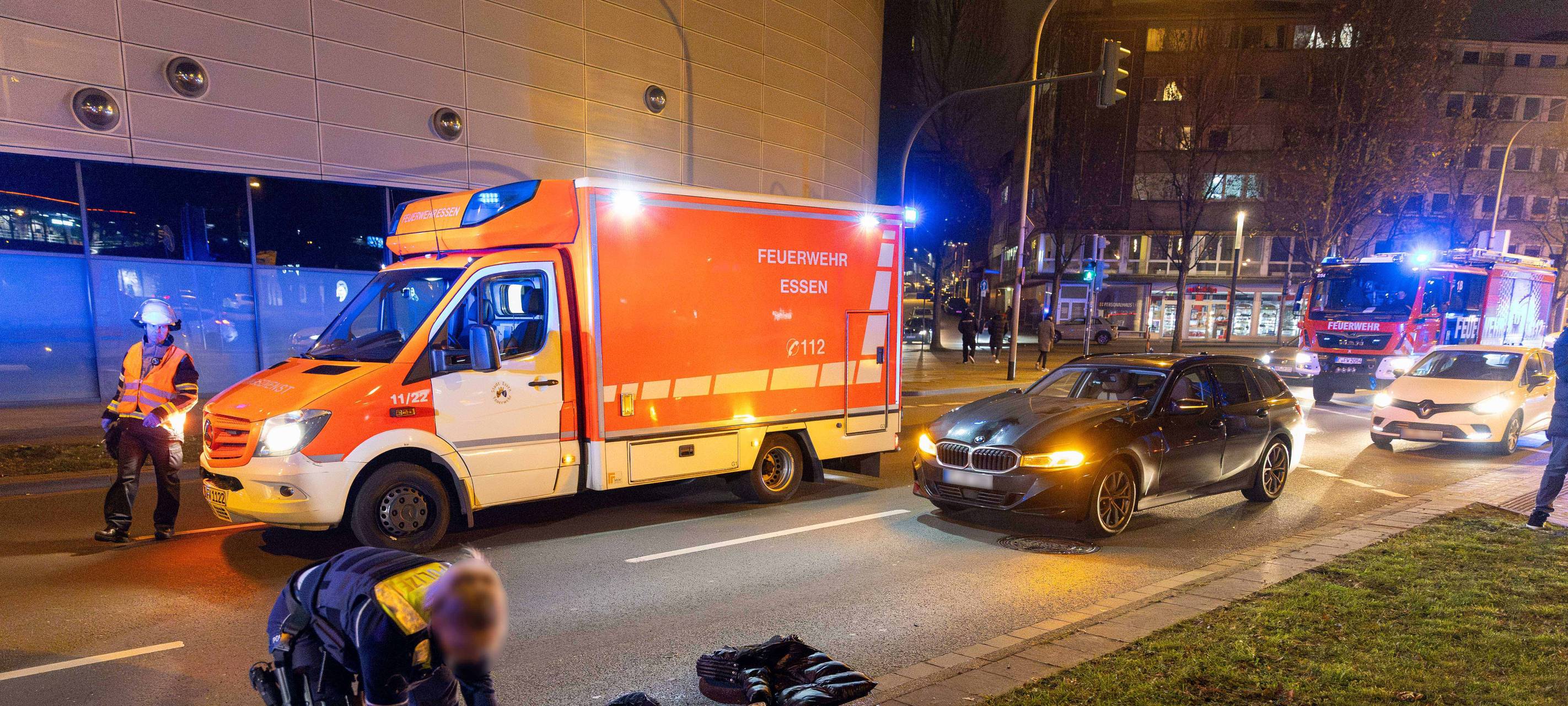 Fußgängerin in Essen angefahren