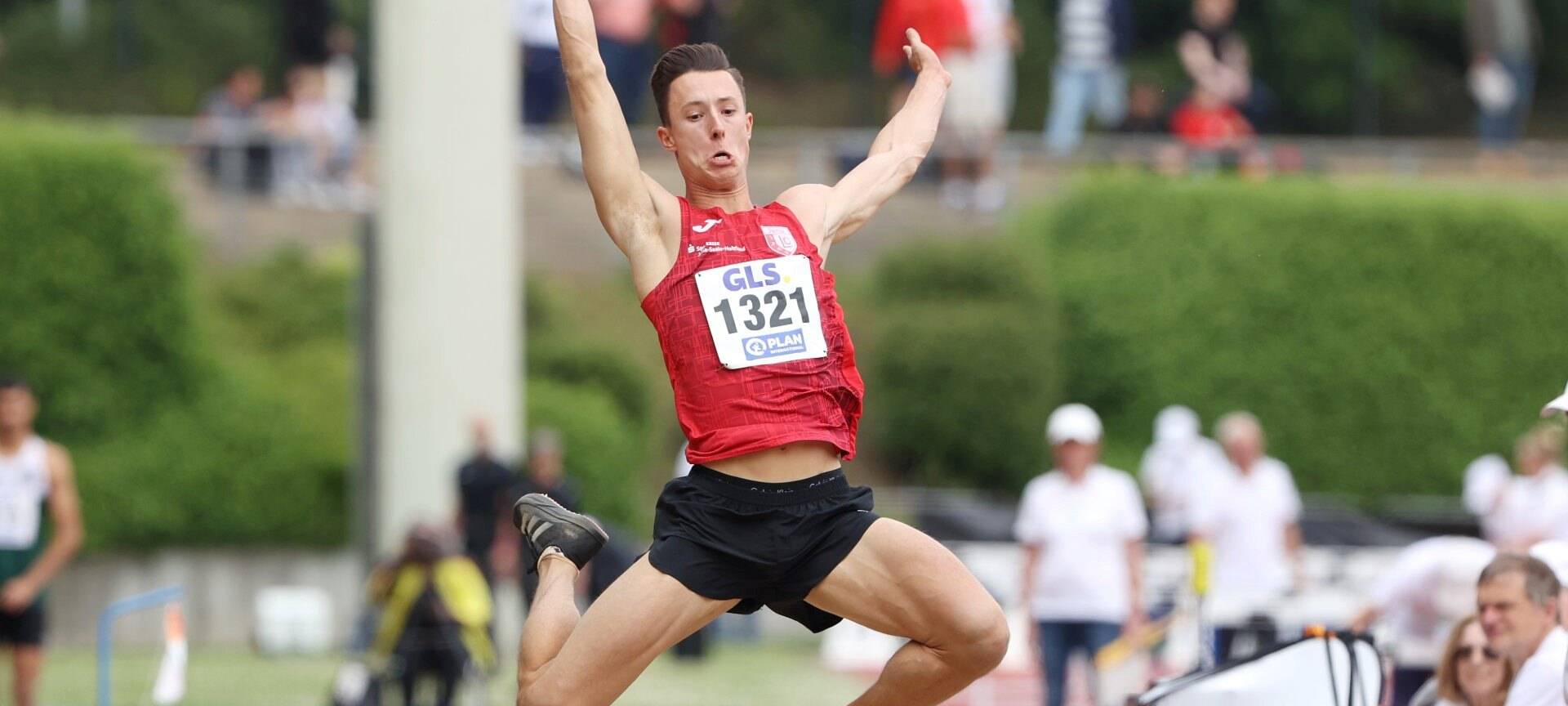 Leichtathlet Kevin Brucha ist das neue Gesicht des TLV Germania und der „Tage der Überflieger“. Im kommenden Jahr geht er bei allen Meisterschaften für Essen an den Start.