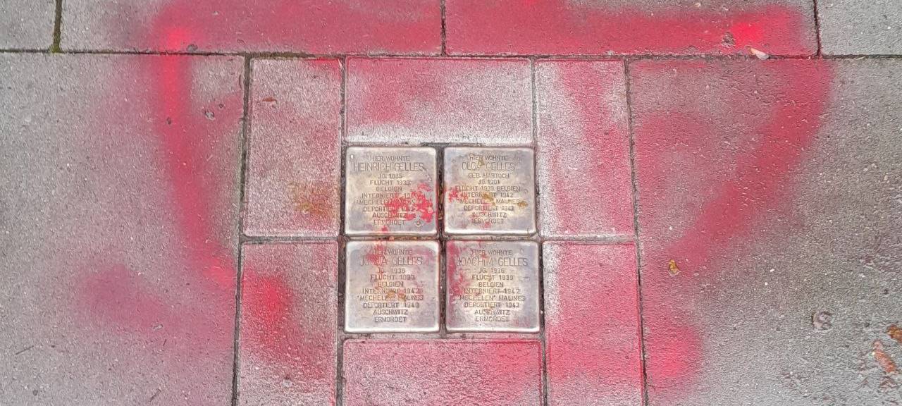 Wieder Stolpersteine in Essen beschmiert - Staatsschutz ermittelt