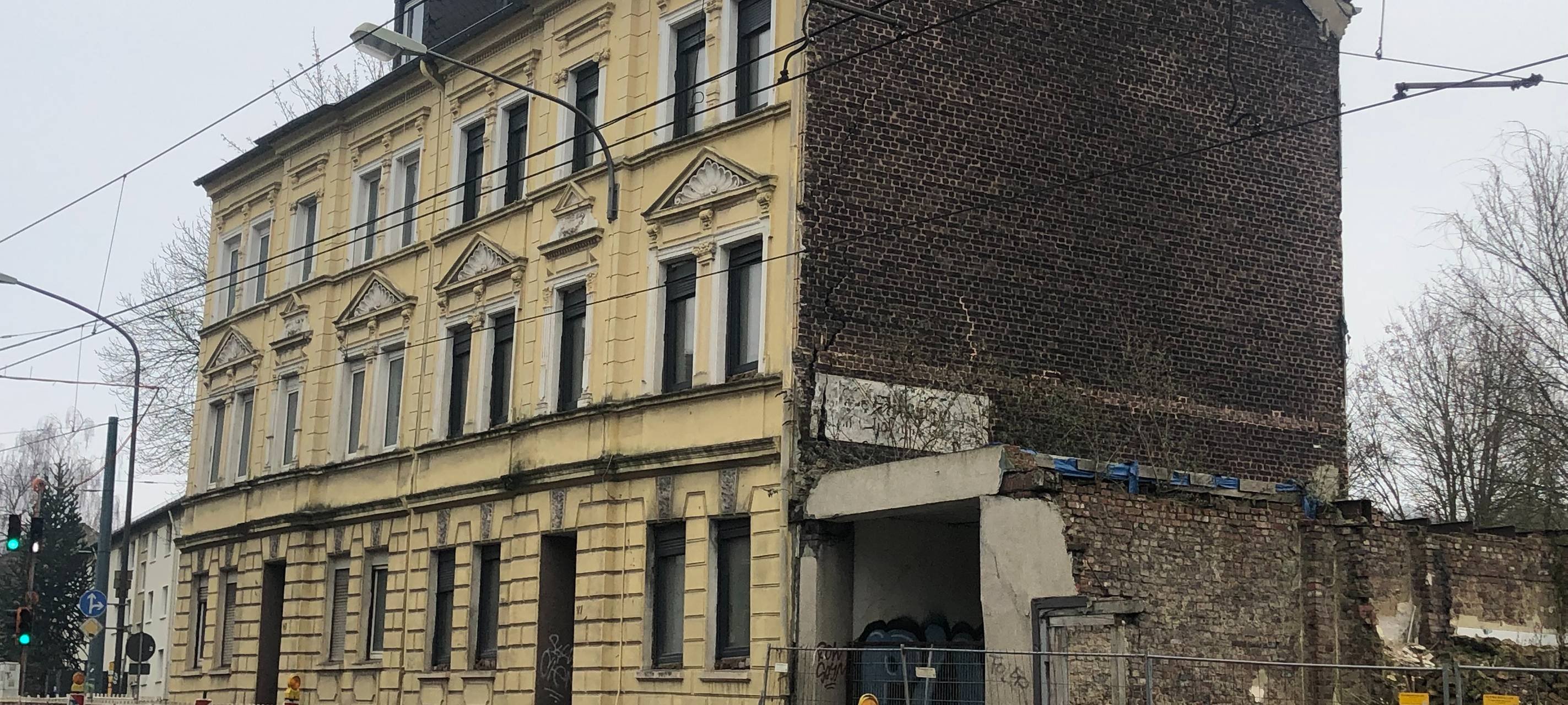 Stadt Essen lässt Bauruinen abreißen