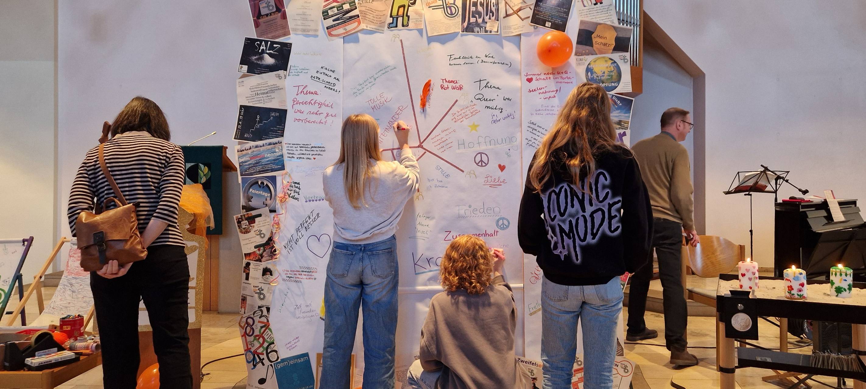 Besondere Gottesdienstreihe in Essen feiert Jubiläum: Fünf Jahre Kreuz und Quer in Bergerhausen