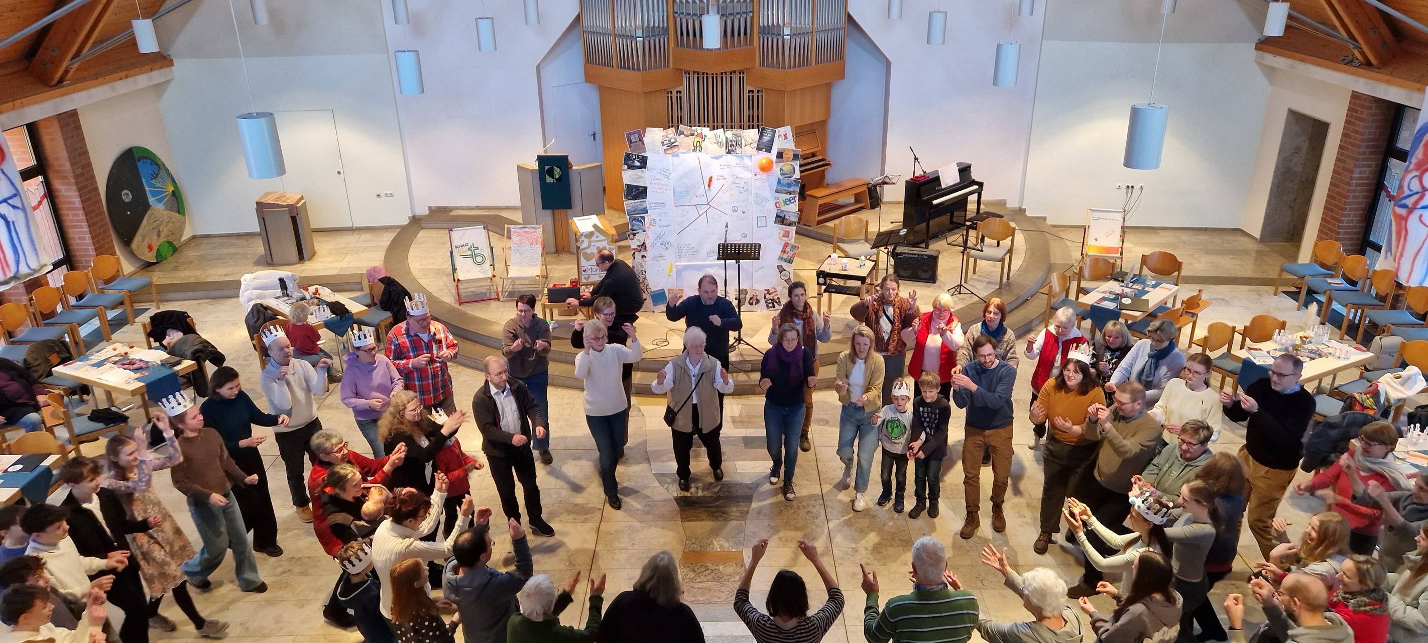 Besondere Gottesdienstreihe in Essen feiert Jubiläum: Fünf Jahre Kreuz und Quer in Bergerhausen