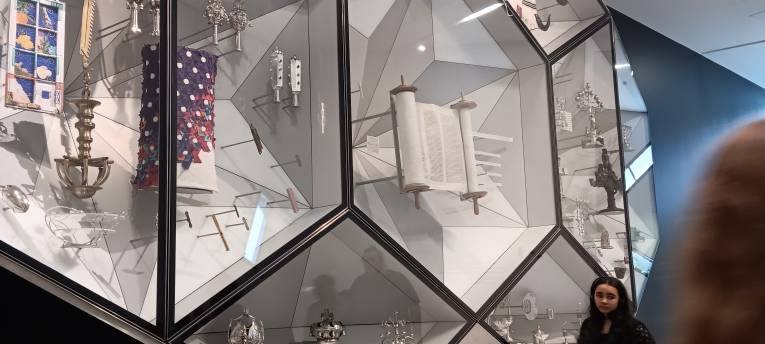 30 Klassen aus Essen fahren kostenlos nach Berlin