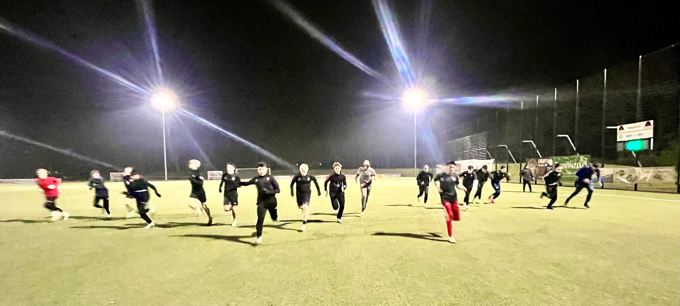 Hobby-Fußballer aus Essen spielen gegen Gladbach