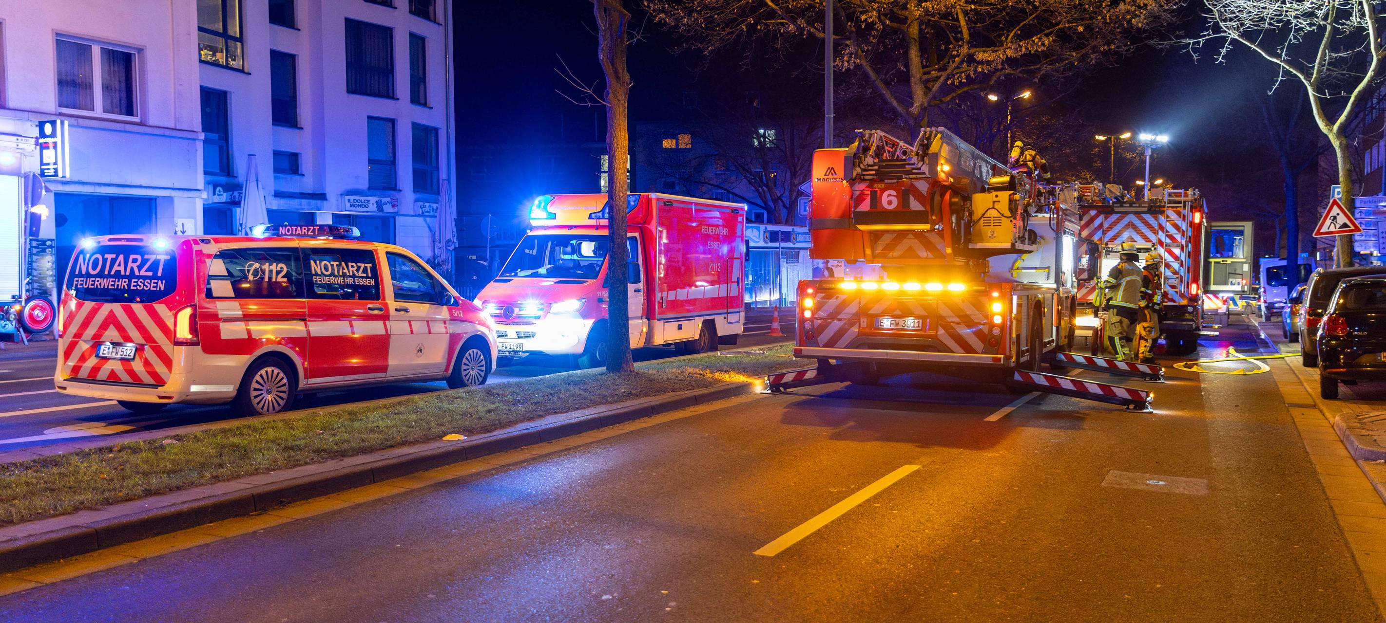 Brände in Essen - Feuerwehr rettet mehrere Personen