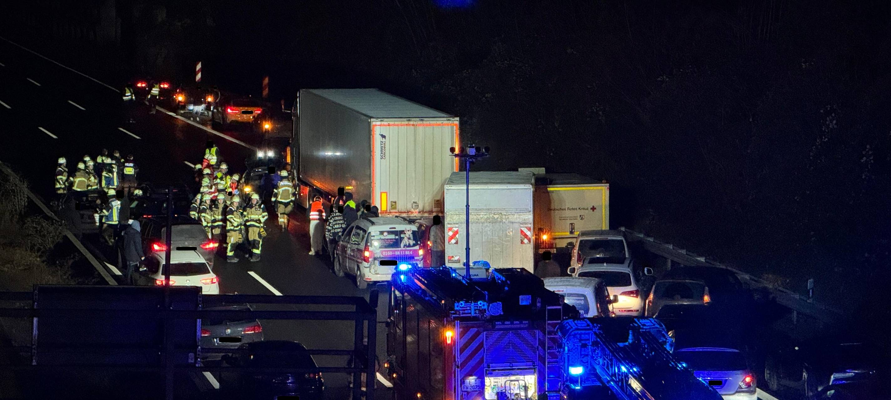 A40 in Essen: Unfall, Verletzte und Sperrung