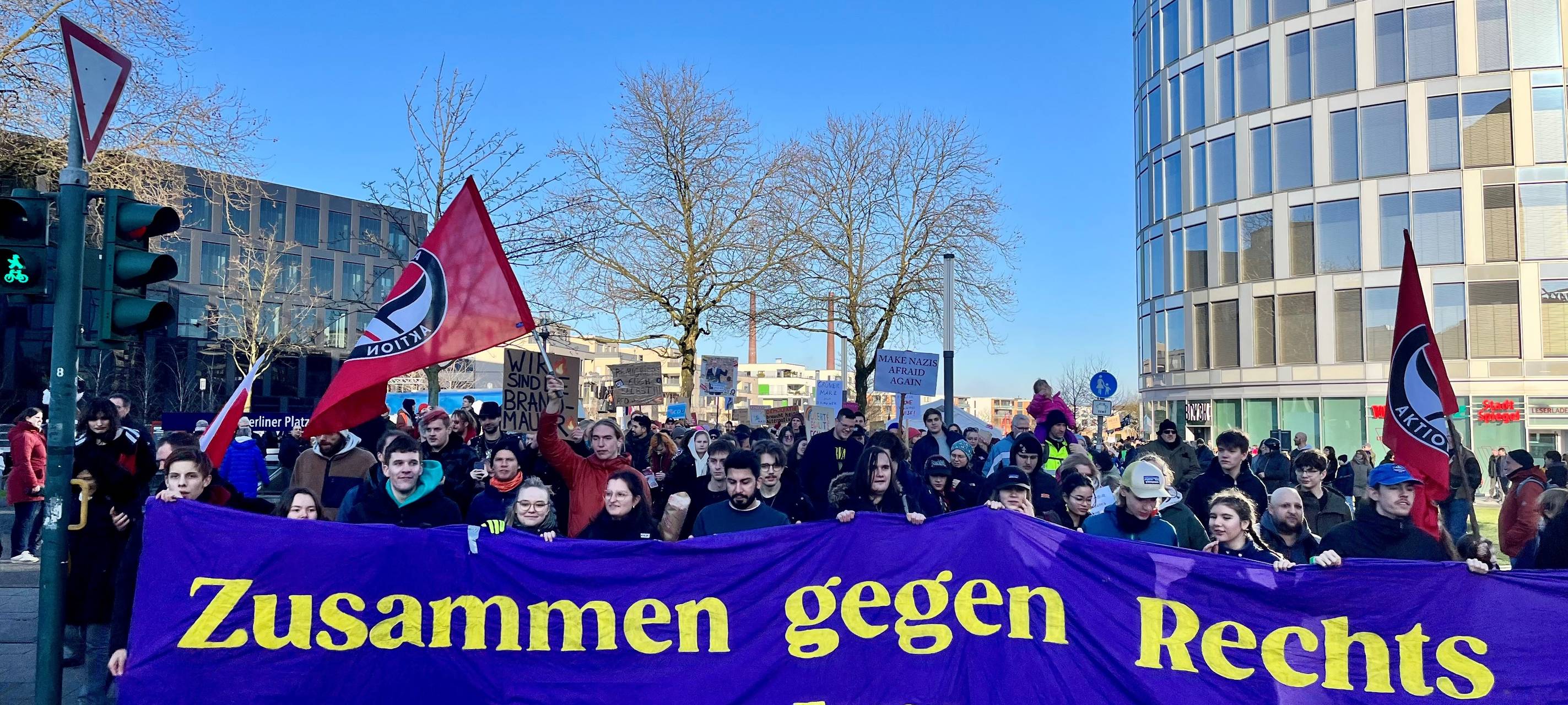 Mehrere Demos heute in Essen - tausende Menschen auf der Straße