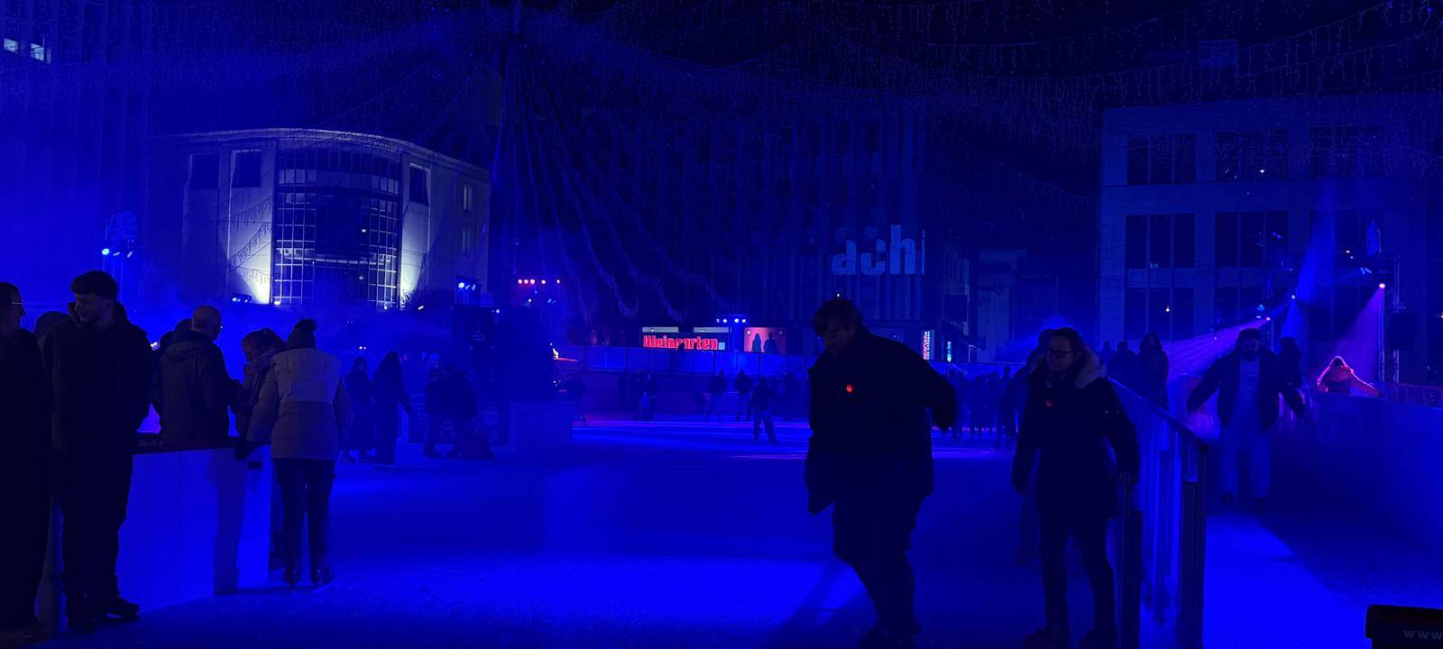 Eis-Disco mit Radio Essen: Der besondere Partyabend beim Wintertraum