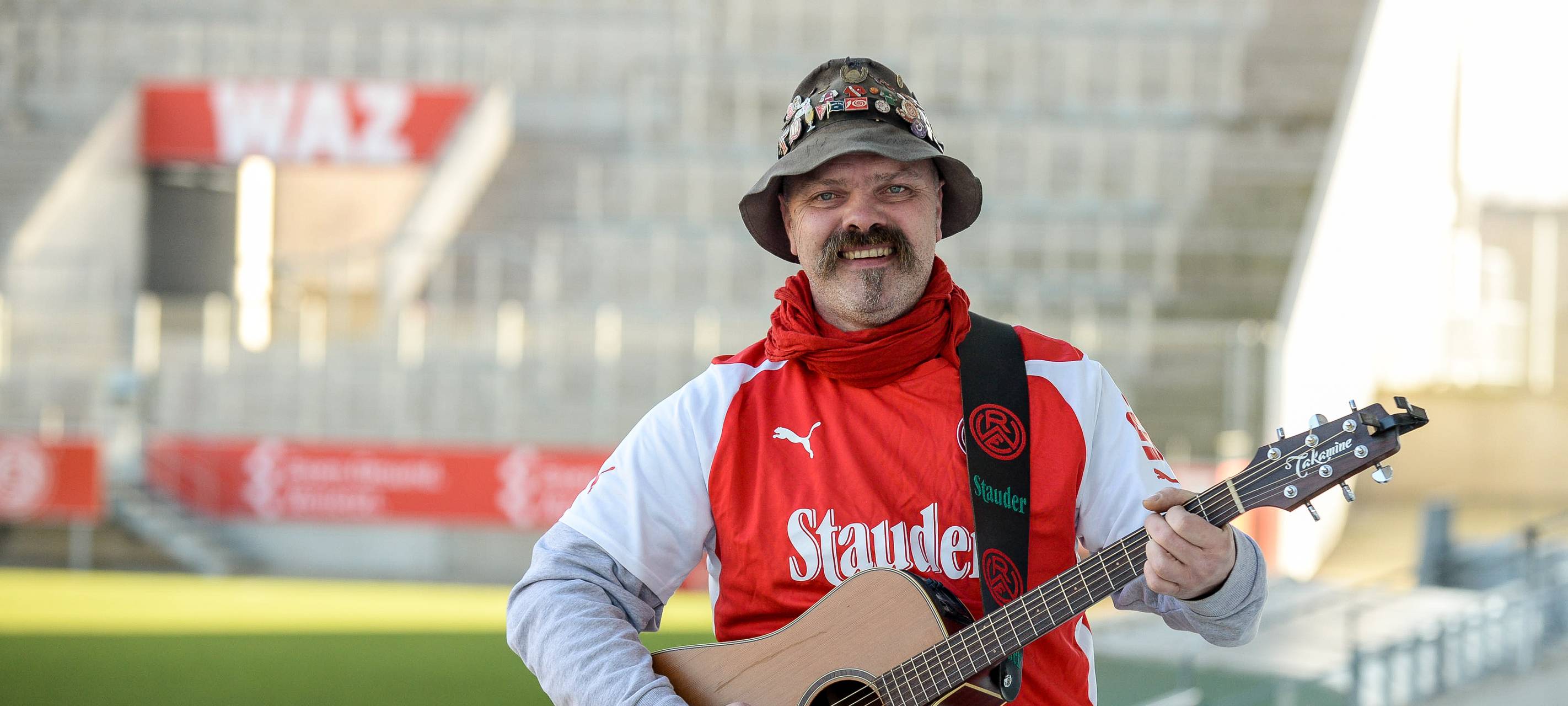 Rot-Weiss Essen-Sänger Sandy hat ein neues Album - "Geschichten vom Tresen"