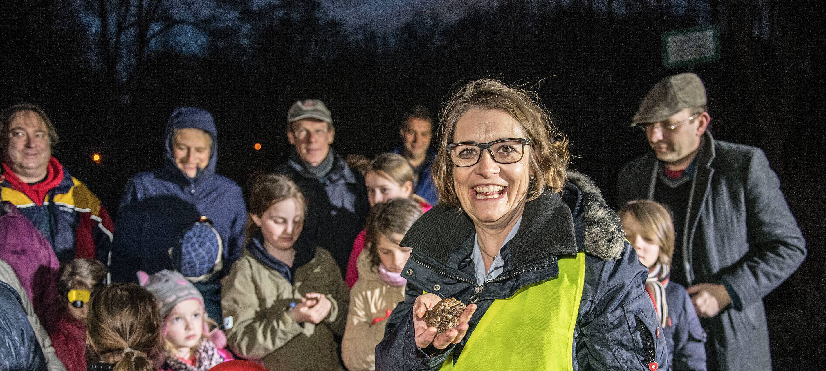 Krötenwanderung in Essen: "An die Kröten, fertig, los!"