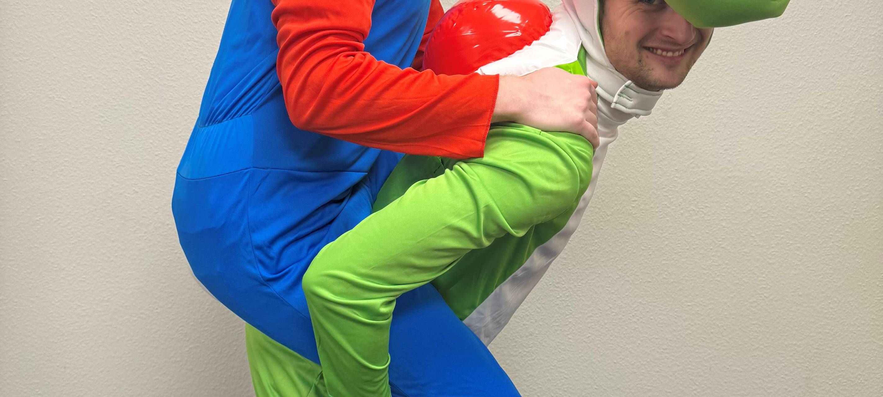 Super Mario und Joshi an Karneval bei Radio Essen