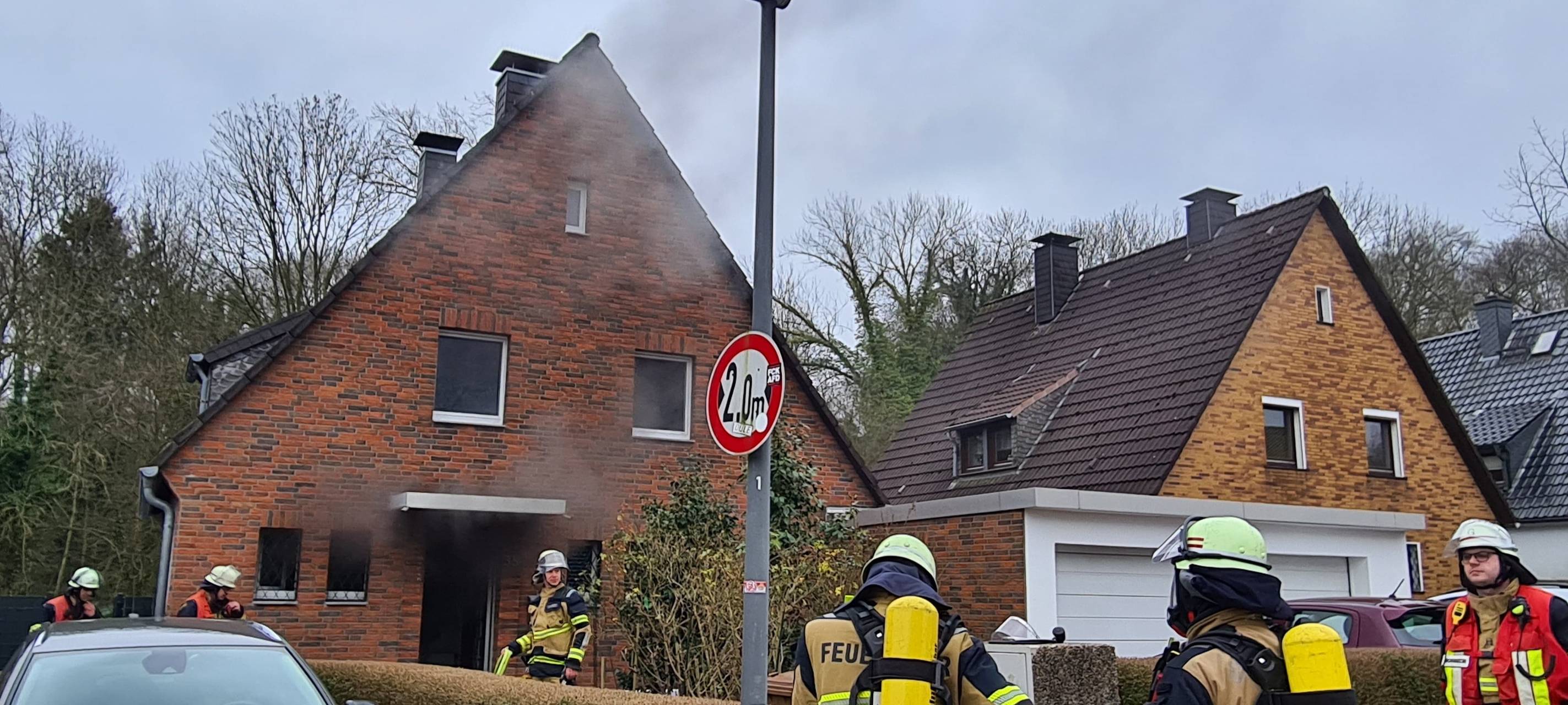 Kellerbrand in Essen - Feuerwehr im Einsatz