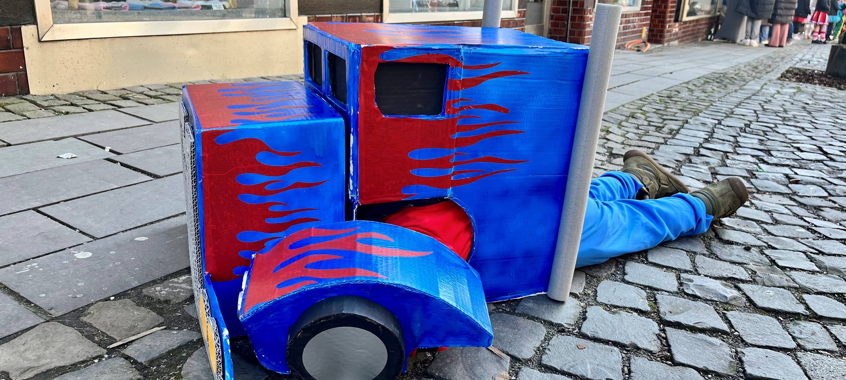 Karneval in Essen: Kettwig feiert im Sonnenschein