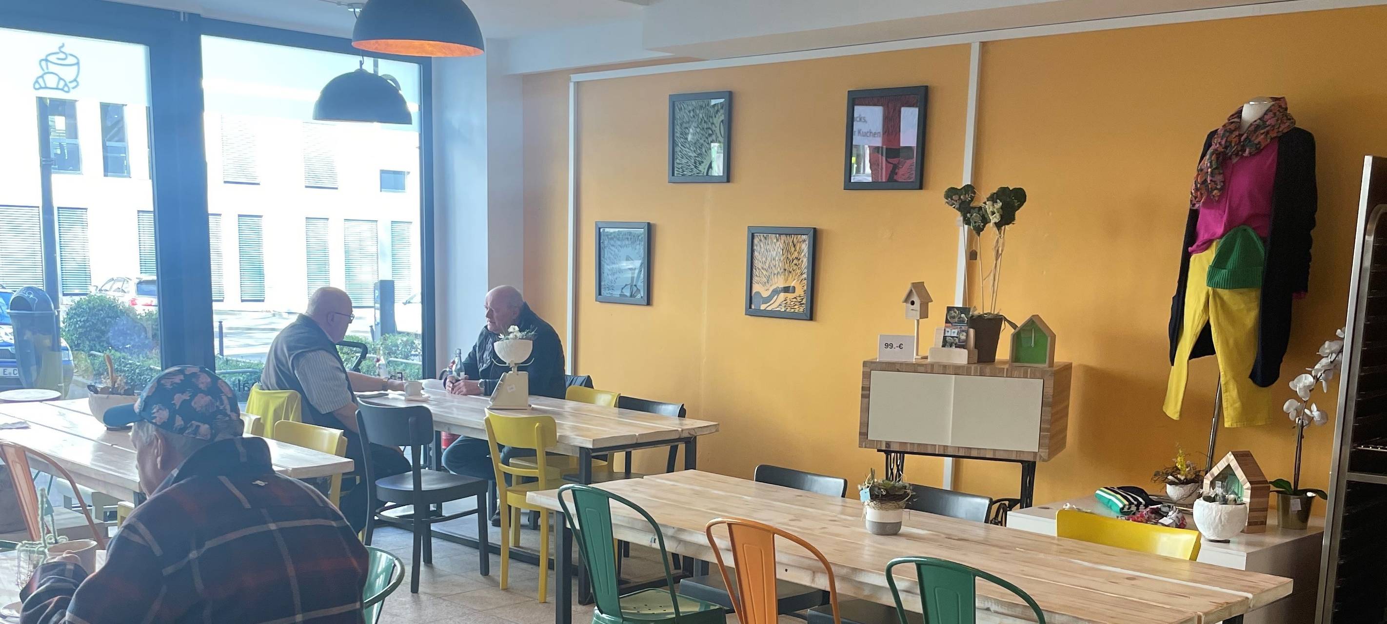 Bistro im Diakonieladen in Essen eröffnet