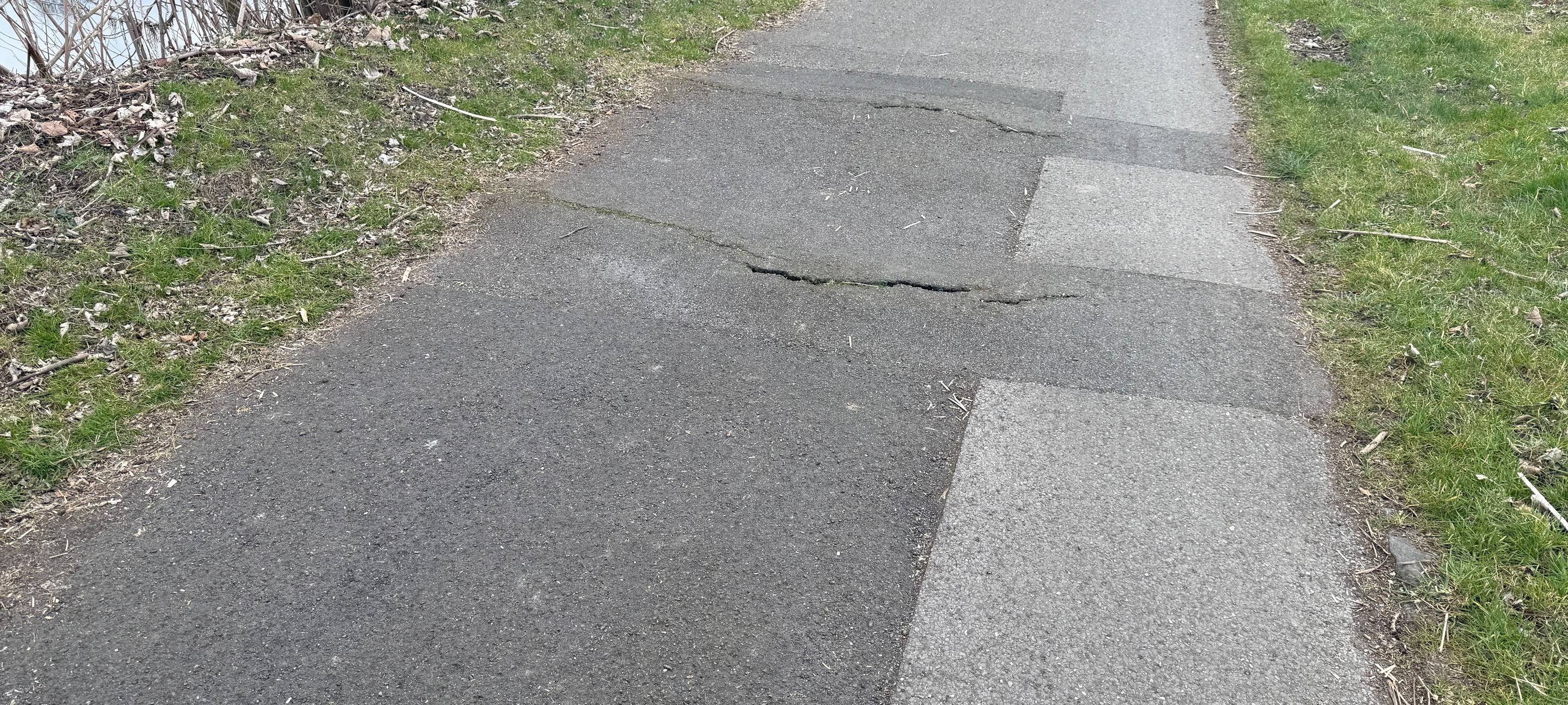 Schlaglochpisten in Essen? Radwege teils sehr schlecht