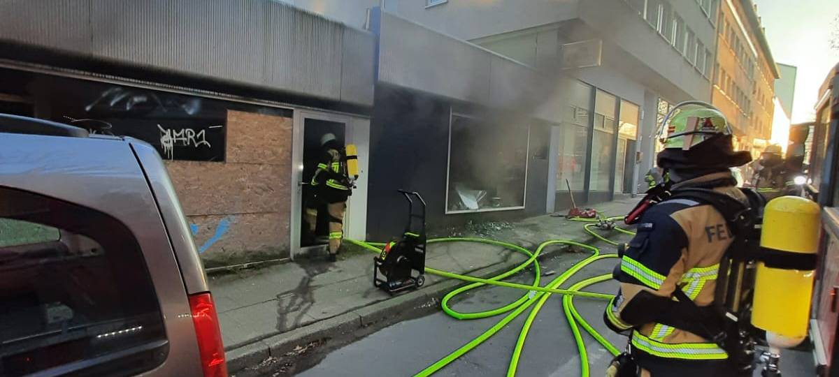 Brand in Essen in leer stehendem Gebäude