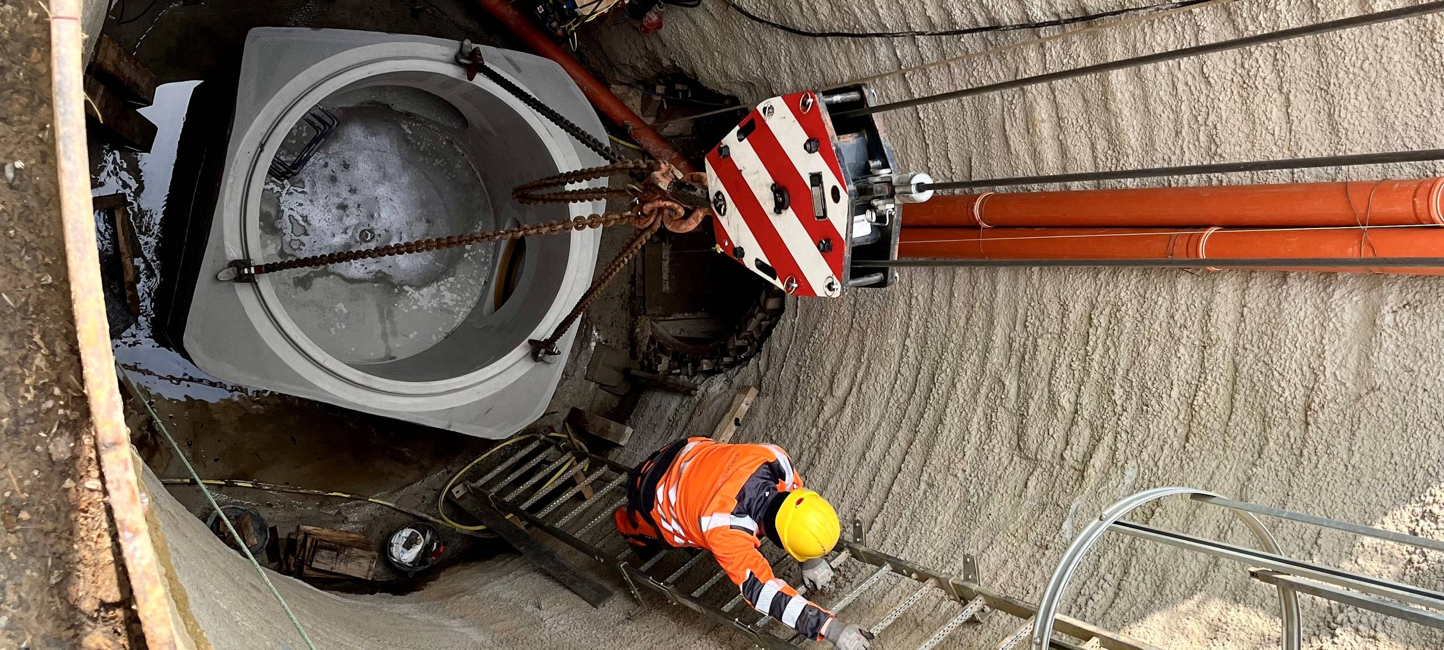 Stadtwerke Essen bauen tonnenschweren Schacht