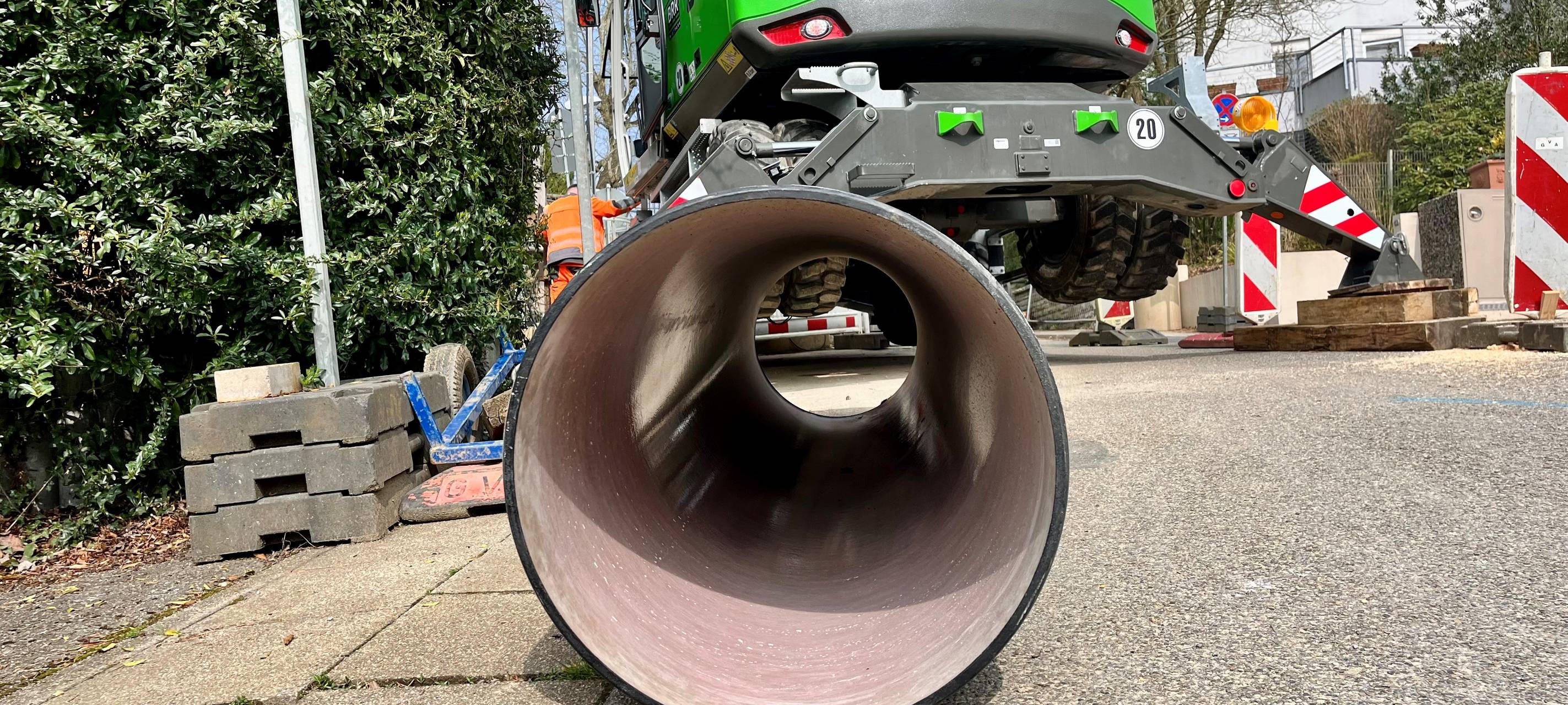 Stadtwerke Essen bauen tonnenschweren Schacht