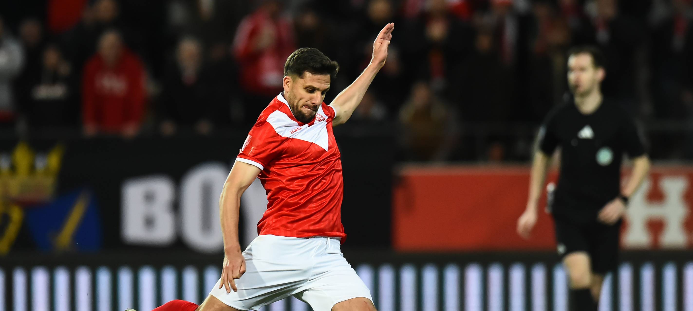 Rot-Weiss Essen gewinnt spät gegen Rostock