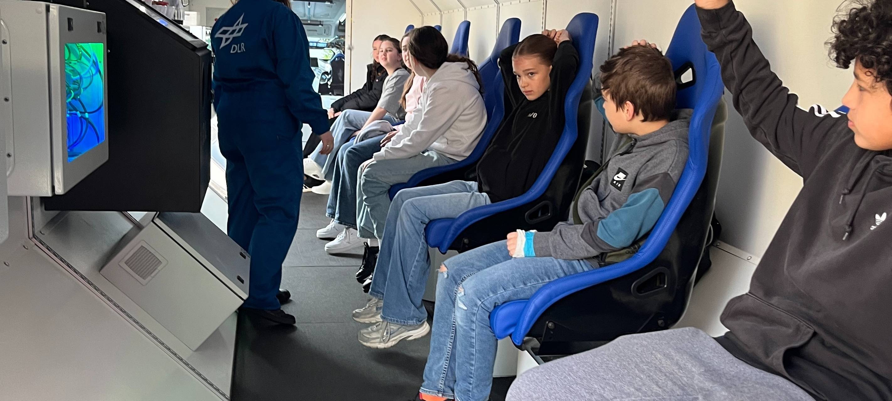 Rakete in Essen - Schüler fliegen virtuell zum Mond