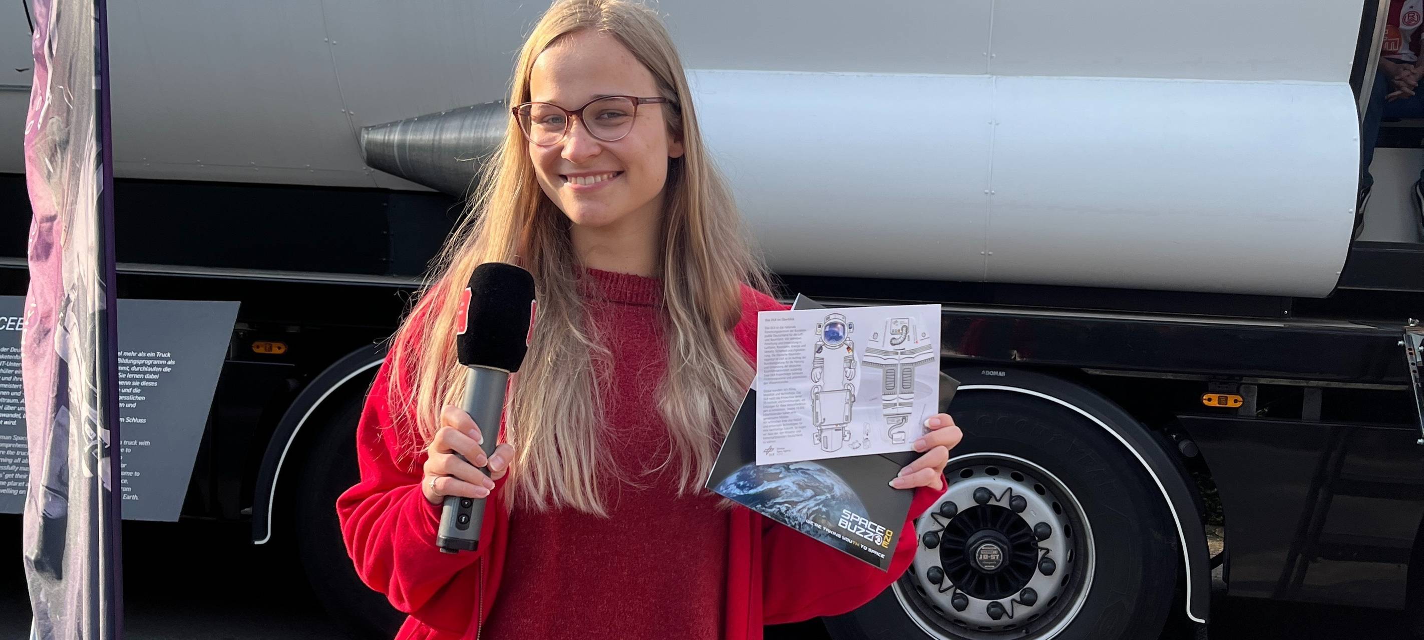 Rakete in Essen - Schüler fliegen virtuell zum Mond