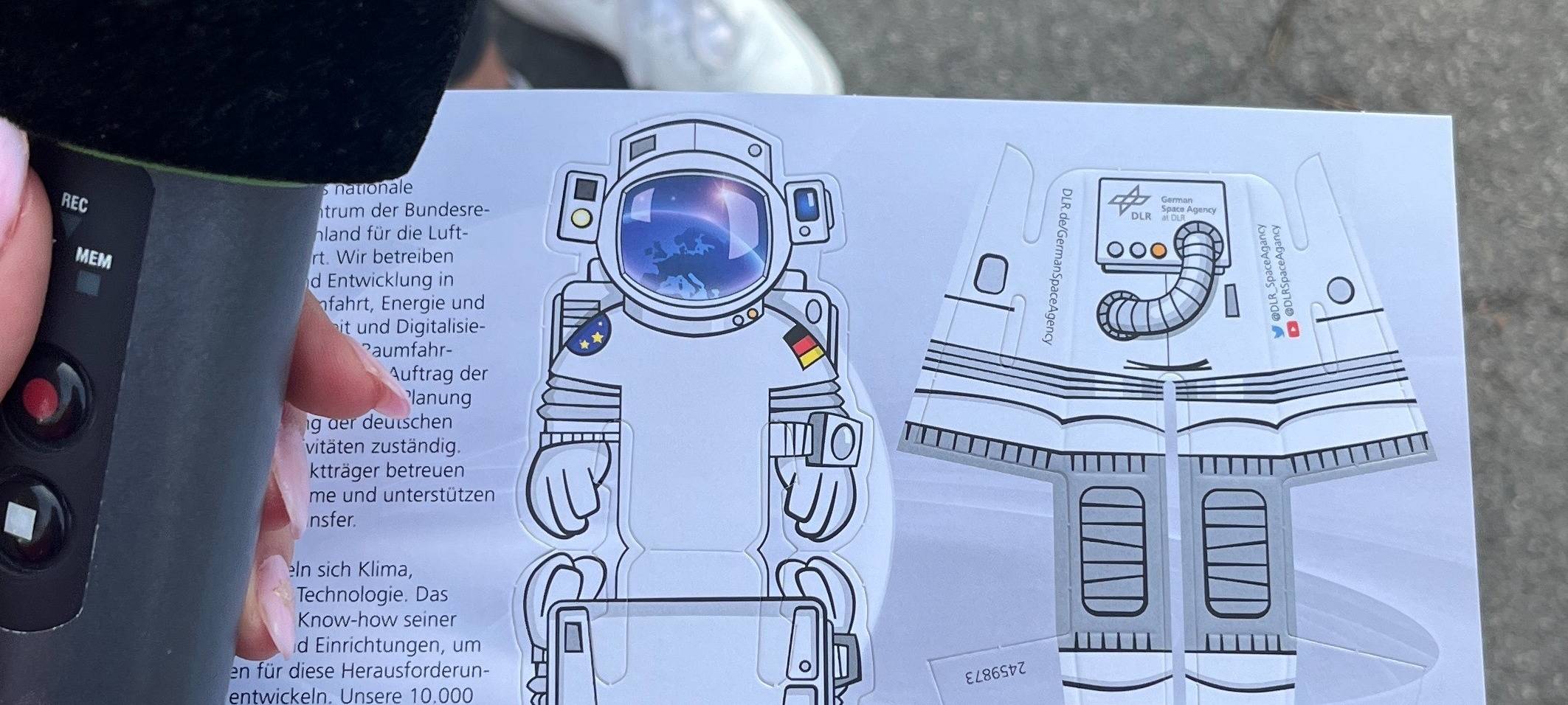 Rakete in Essen - Schüler fliegen virtuell zum Mond