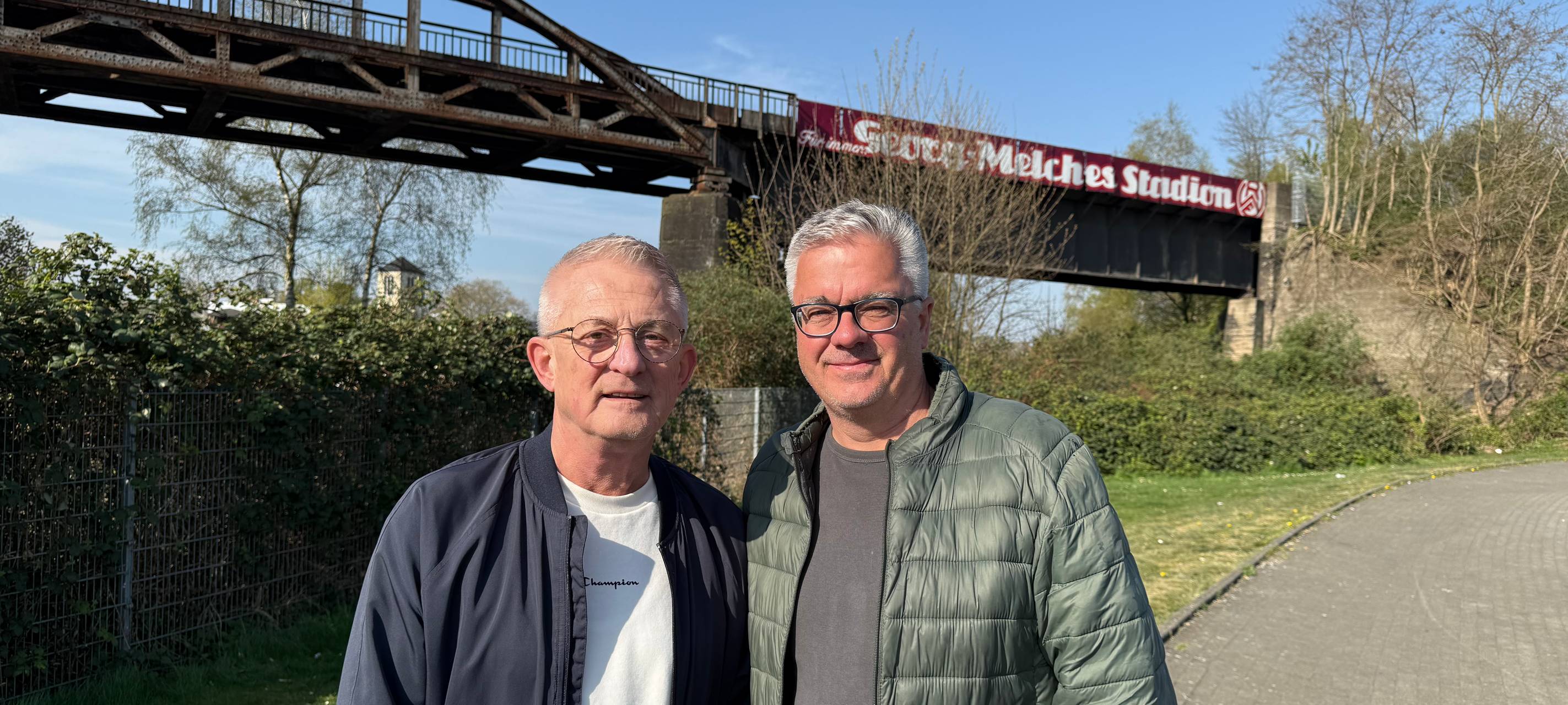 Becherspende bei RWE-Spiel in Essen: Alte Tribüne soll nachgebaut werden