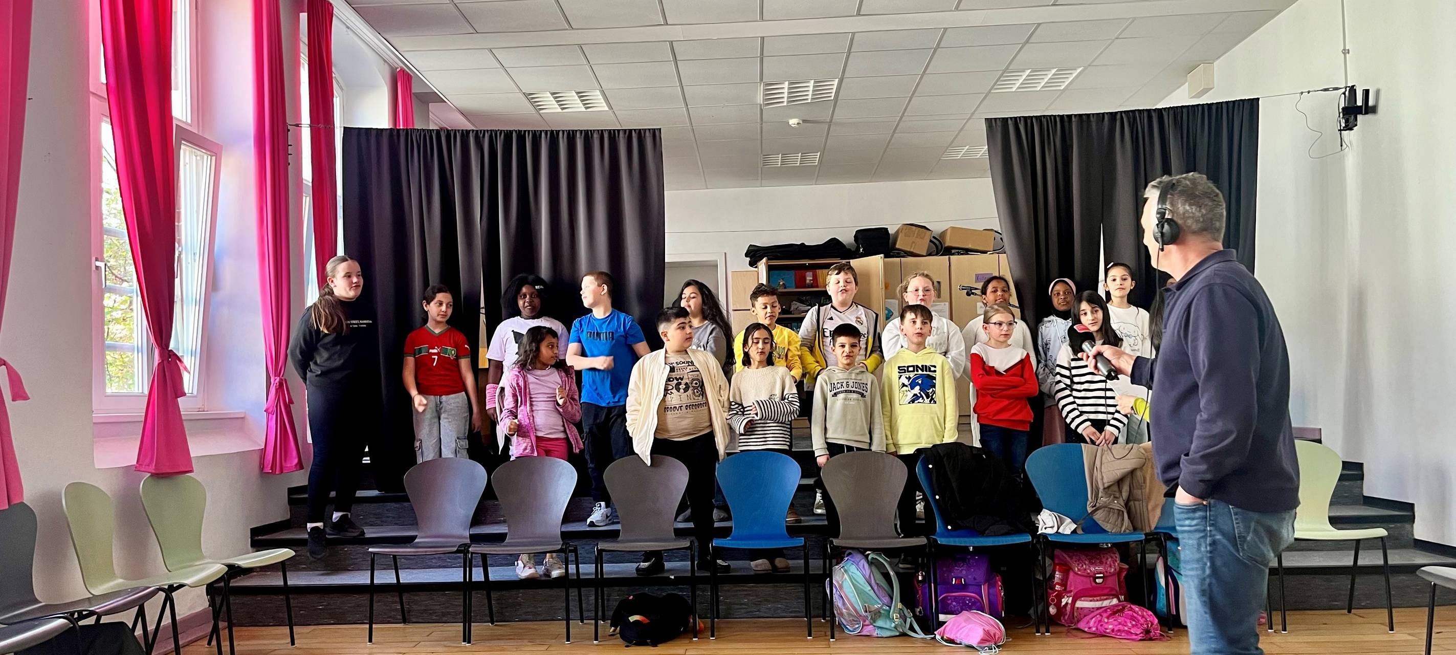 Kinder aus Essen singen über 80 Jahre Frieden