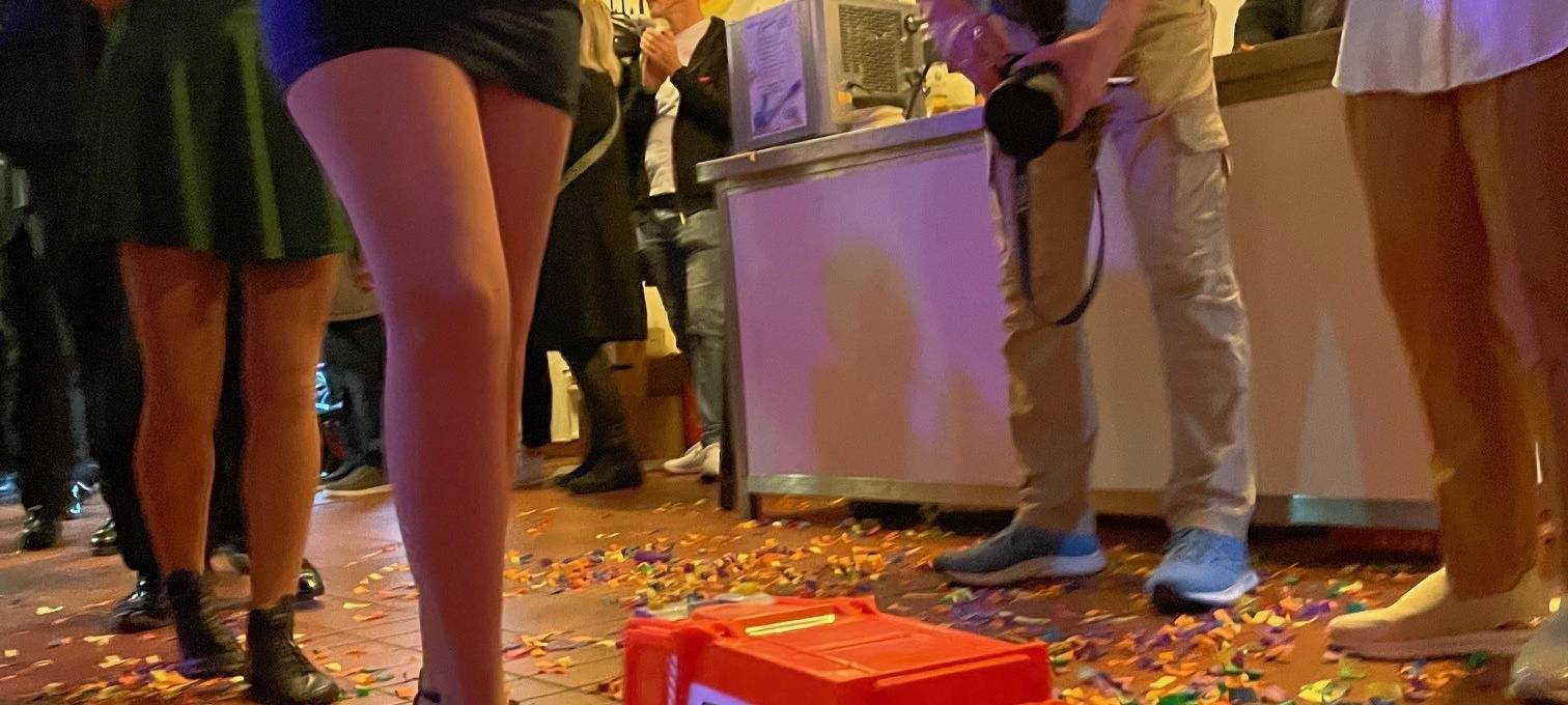 Riesen Stimmung in Essen beim Mini-Karnevalsumzug