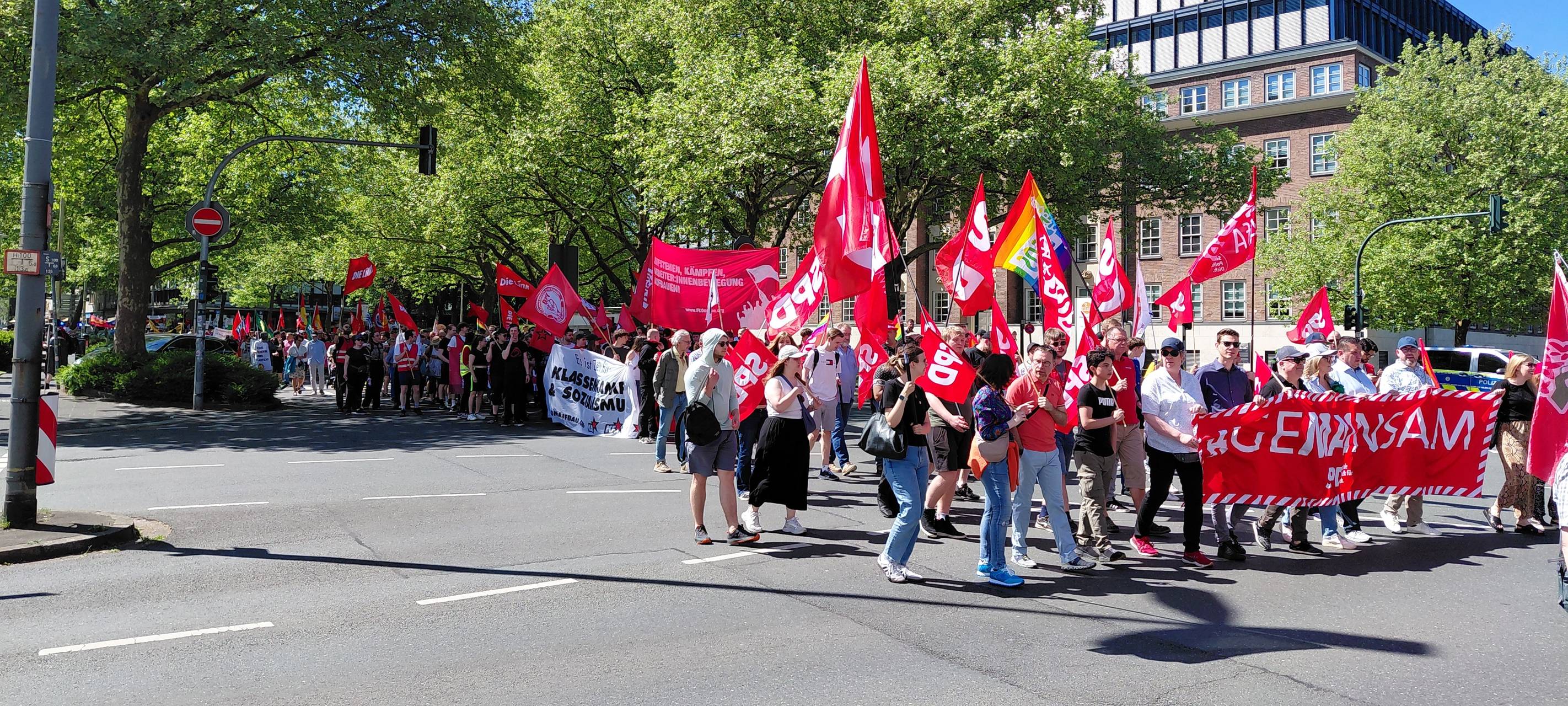 1. Mai-Demo: Essen demonstriert zum Tag der Arbeit