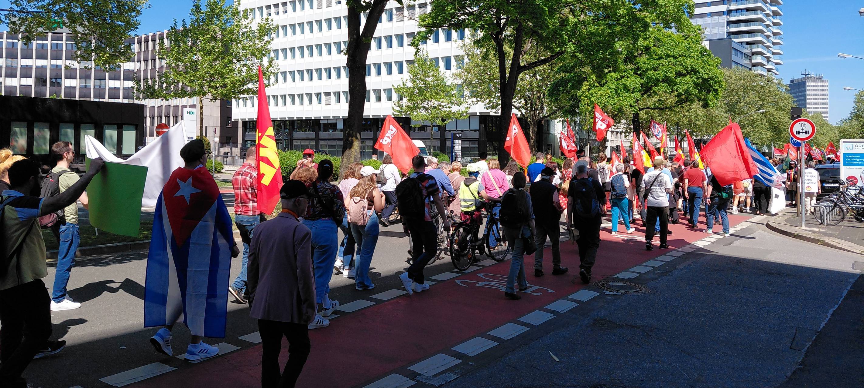 1. Mai-Demo: Essen demonstriert zum Tag der Arbeit