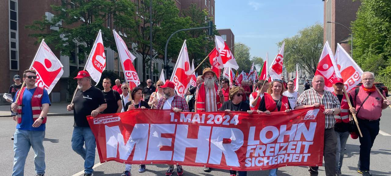 1. Mai-Demo: Essen demonstriert zum Tag der Arbeit