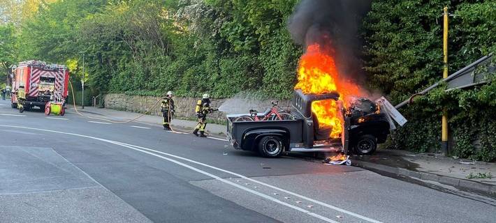 Oldtimer in Essen brennt