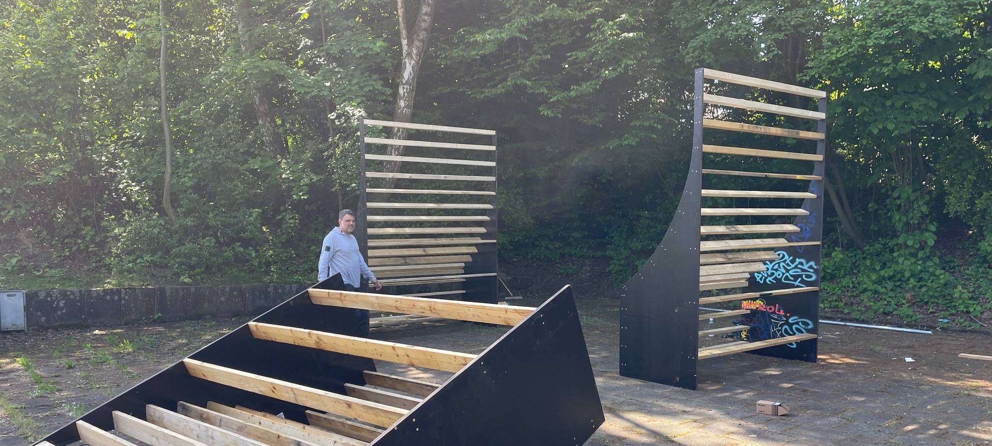 Schüler aus Essen bauen Skateranlage