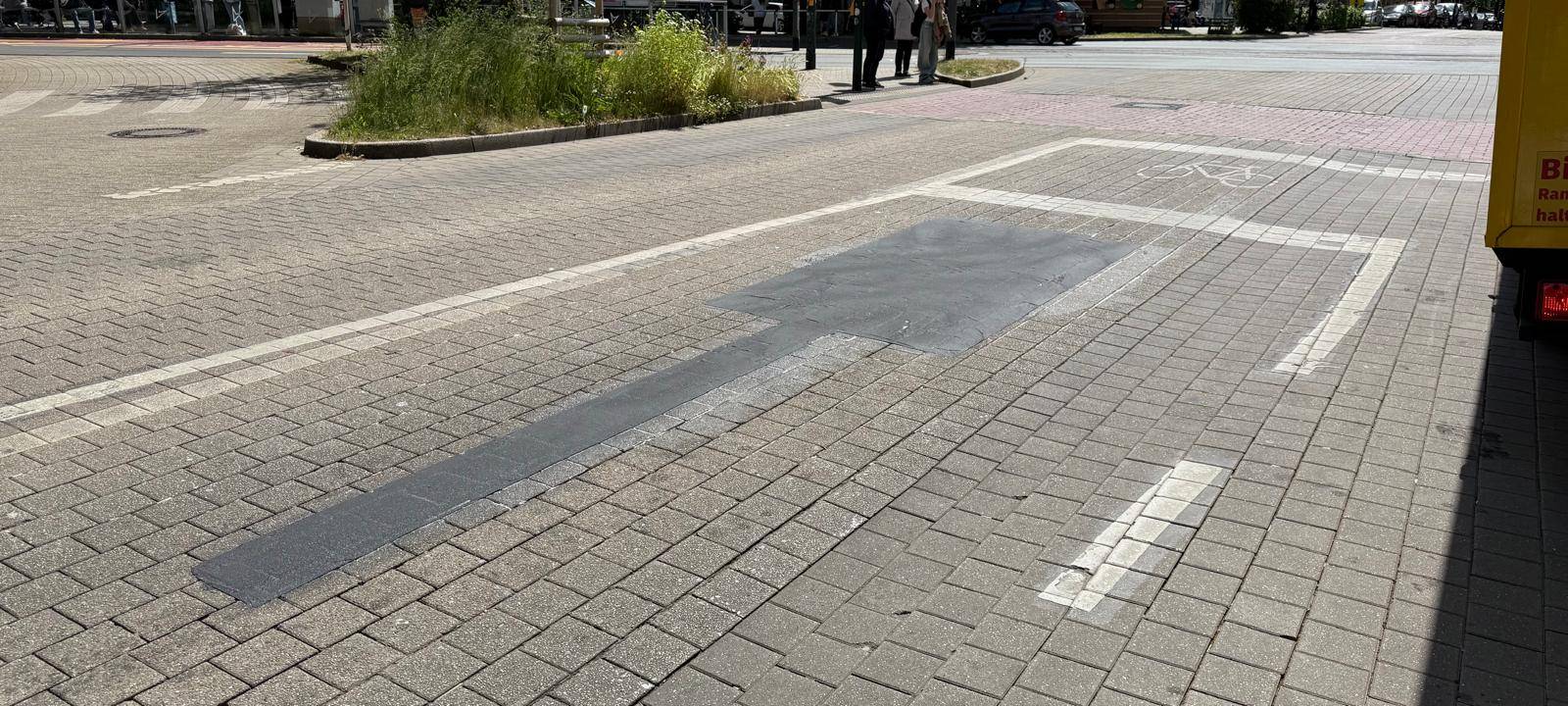 Weniger Verwirrung in Essen - Pfeile auf der Rü wurden übermalt