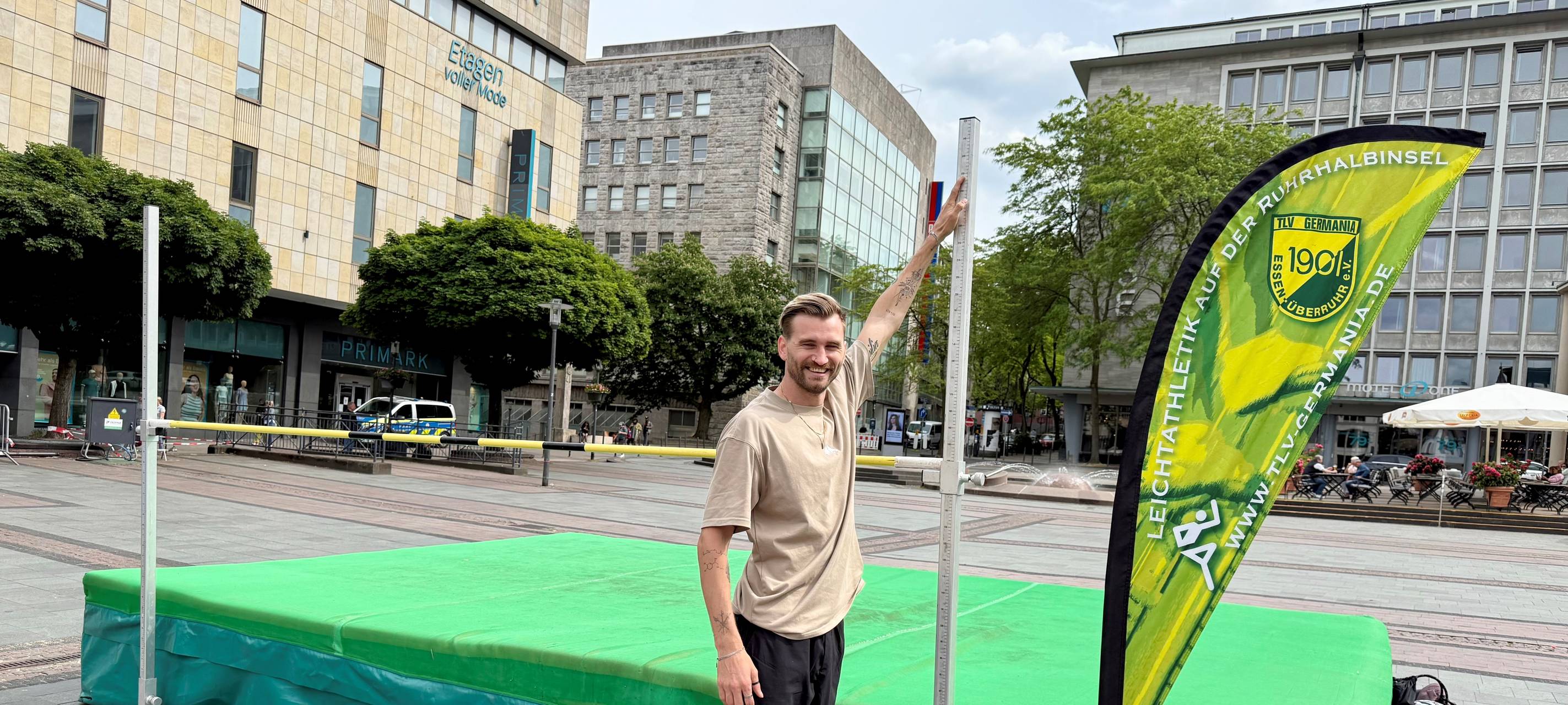 Überflieger in Essen - Spitzensport auf dem Kennedyplatz