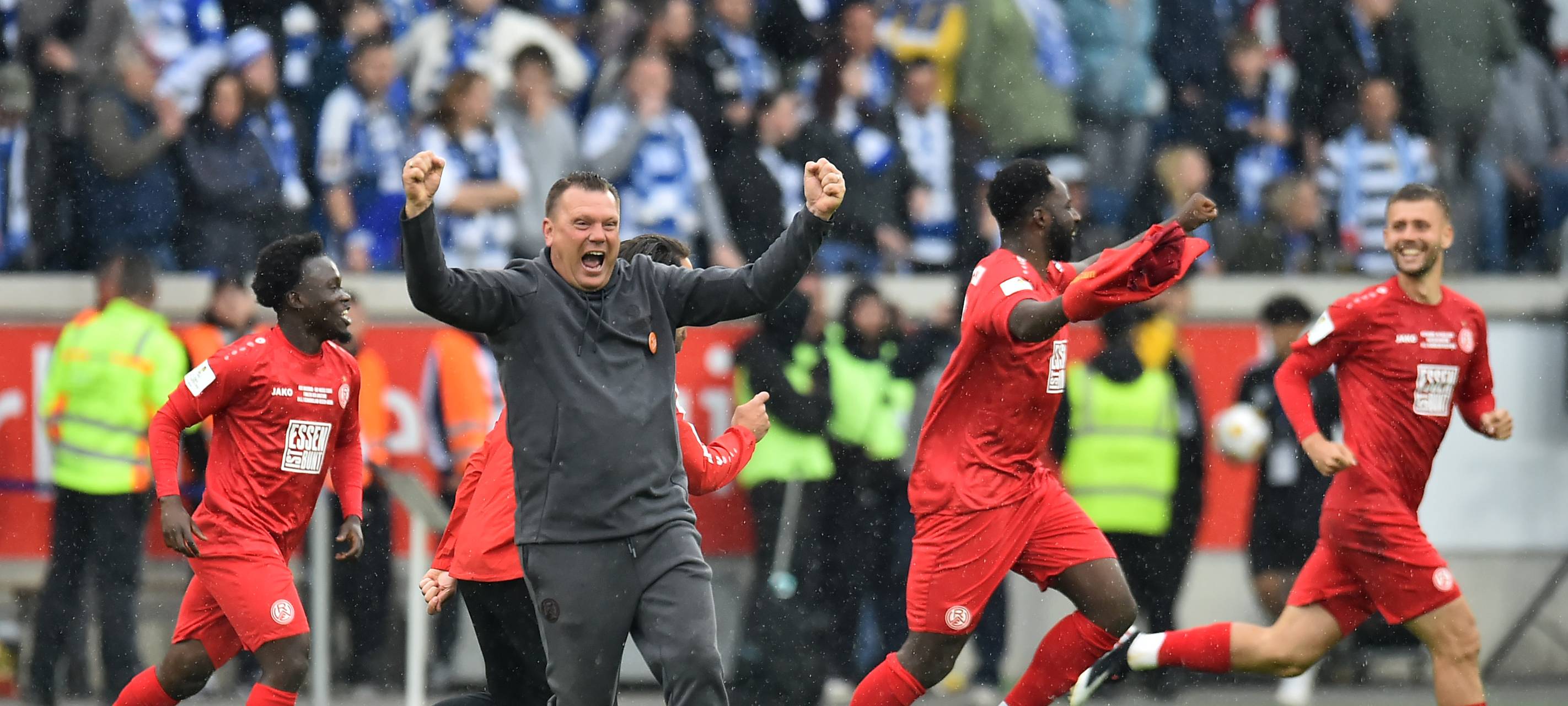 Rot-Weiss Essen schlägt Duisburg und ist im DFB-Pokal