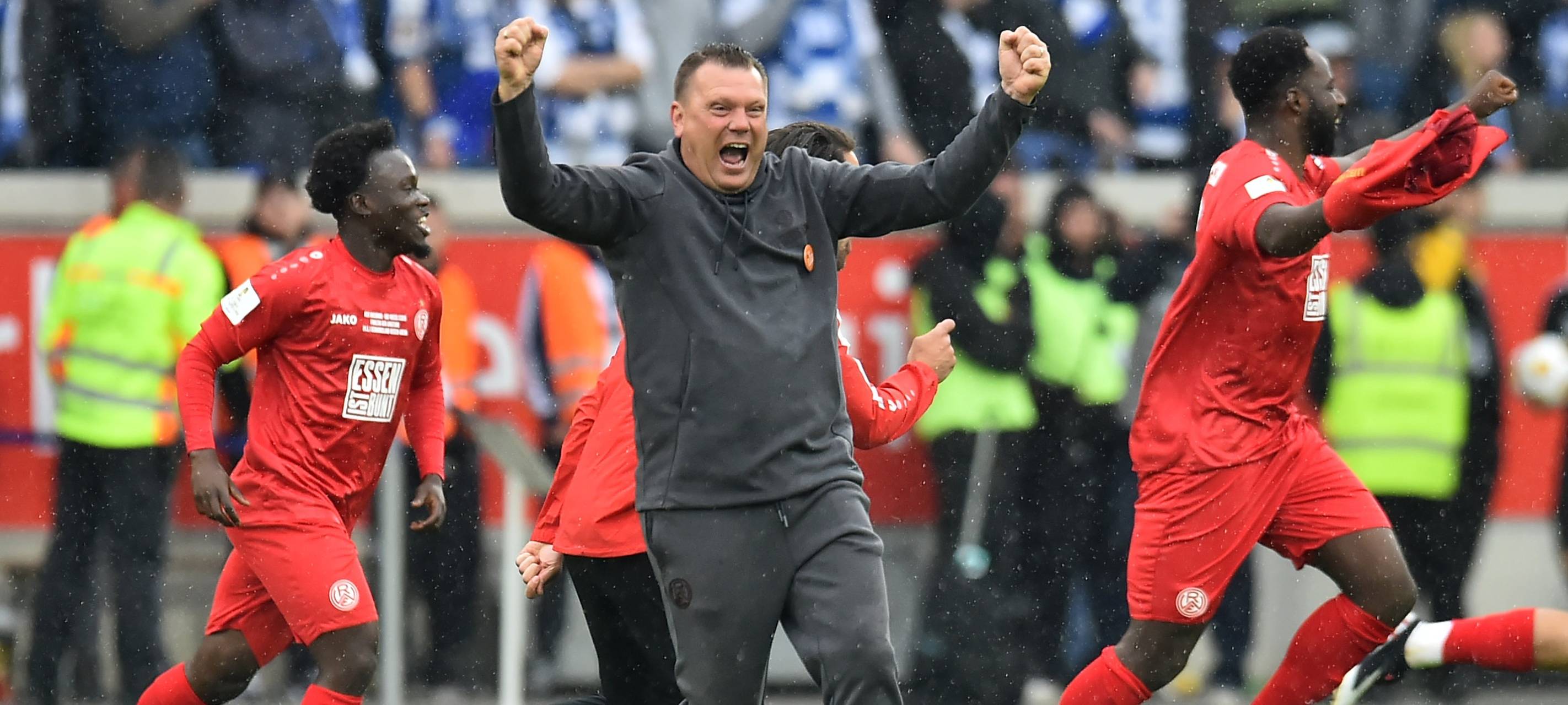 Rot-Weiss Essen schlägt Duisburg und ist im DFB-Pokal