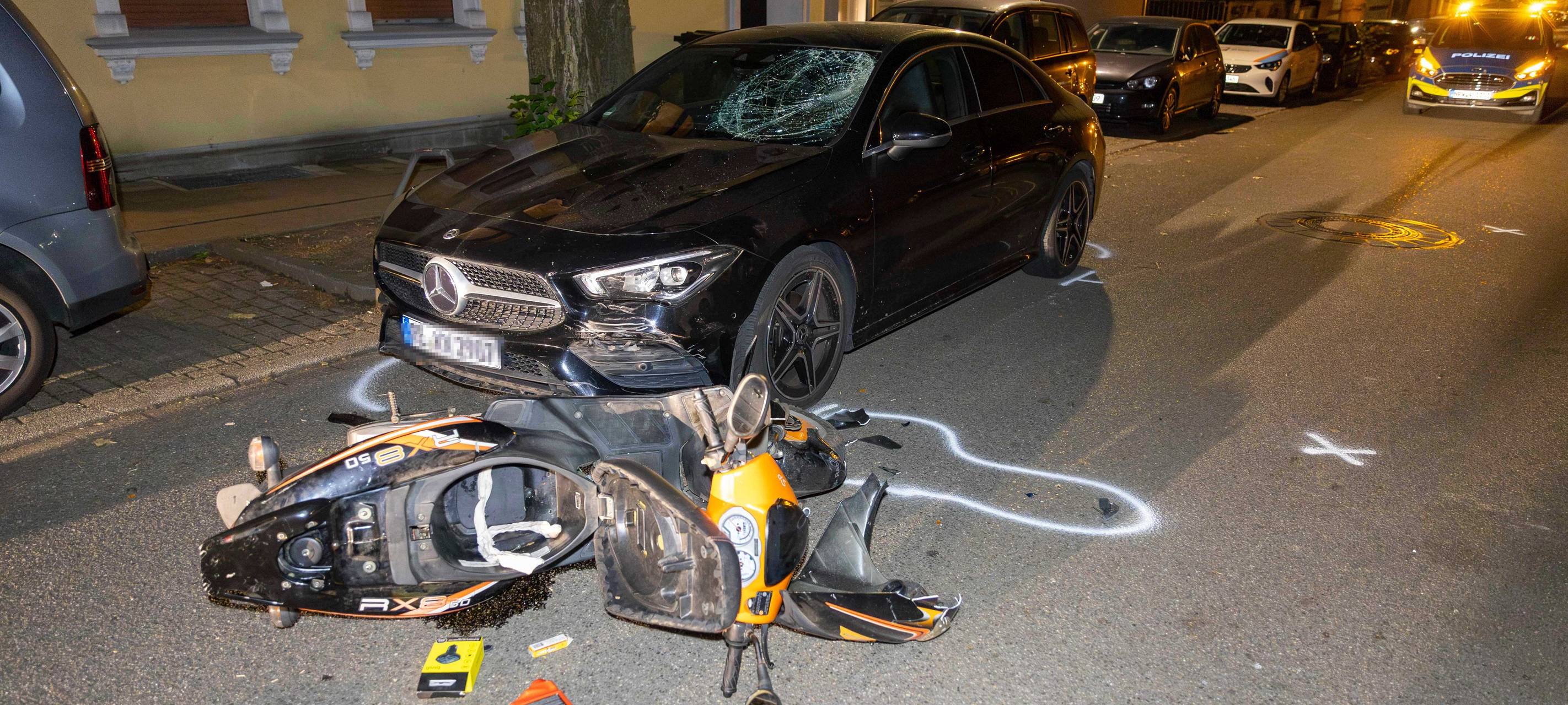 Unfall mit Roller in Essen: Fahrer wird angegriffen