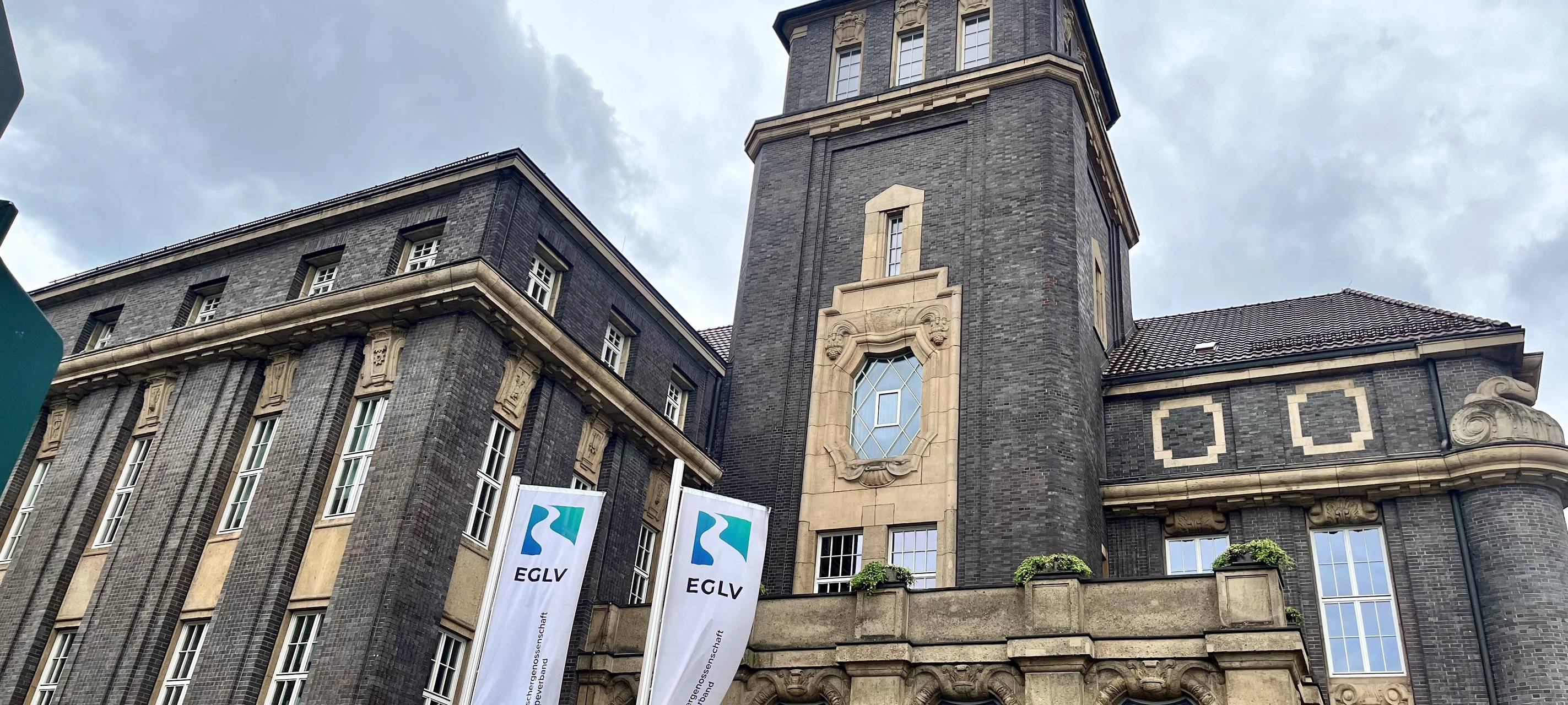 Baugrube in Essen aus der Nähe betrachtet