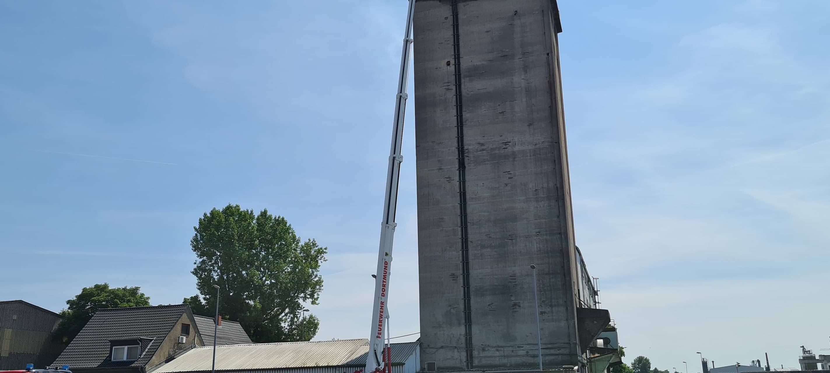 Feuerwehr Essen löscht brennendes Silo