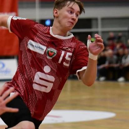 TUSEM Essen verpflichtet jungen Rückraumspieler Felix Mart.