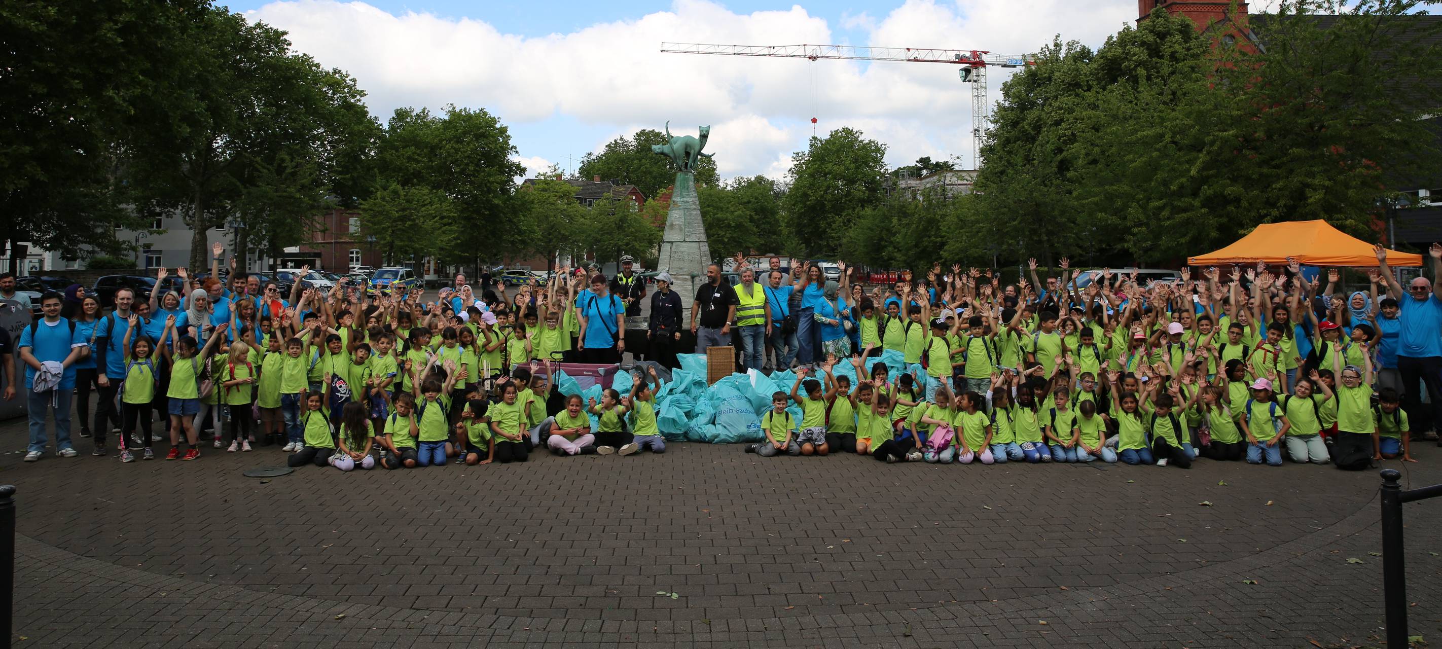 Schüler in Essen räumen auf