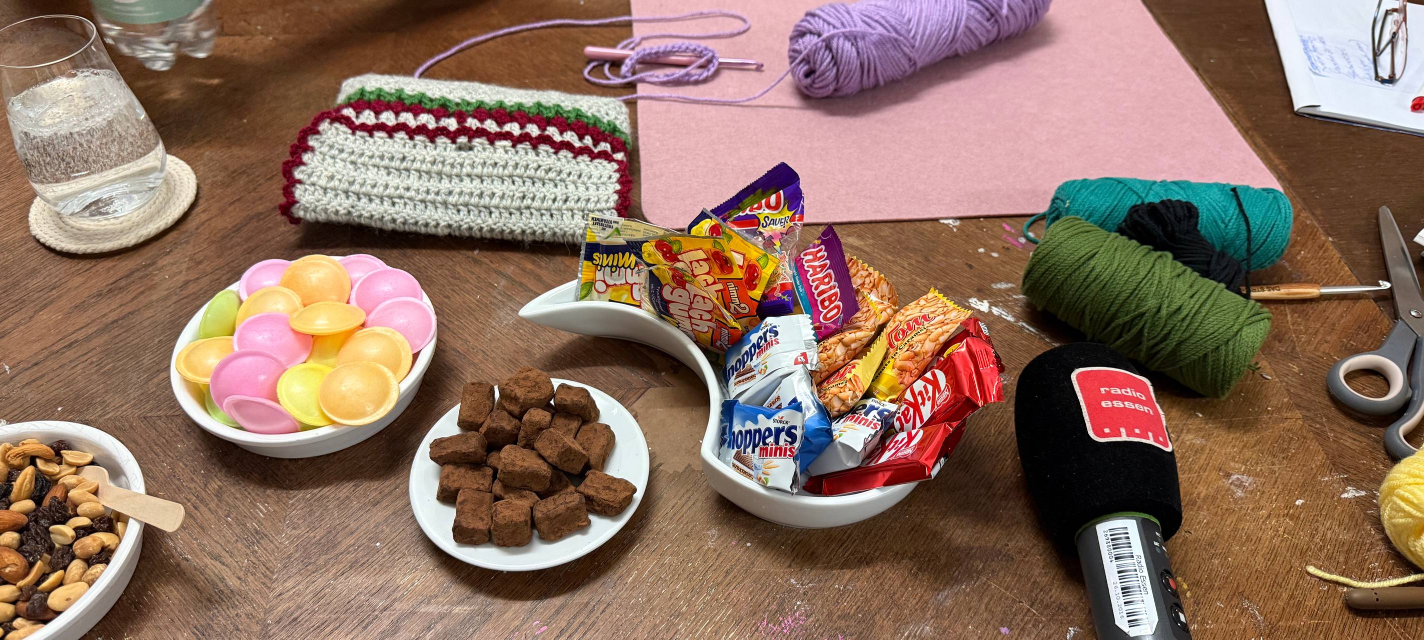 Oma-Hobby? Stricken und Töpfern in Essen begeistert junge Leute