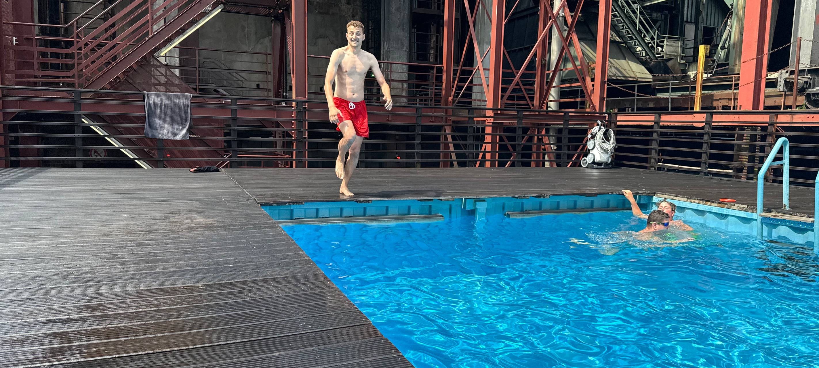 Werksschwimmbad in Essen auf Zollverein öffnet
