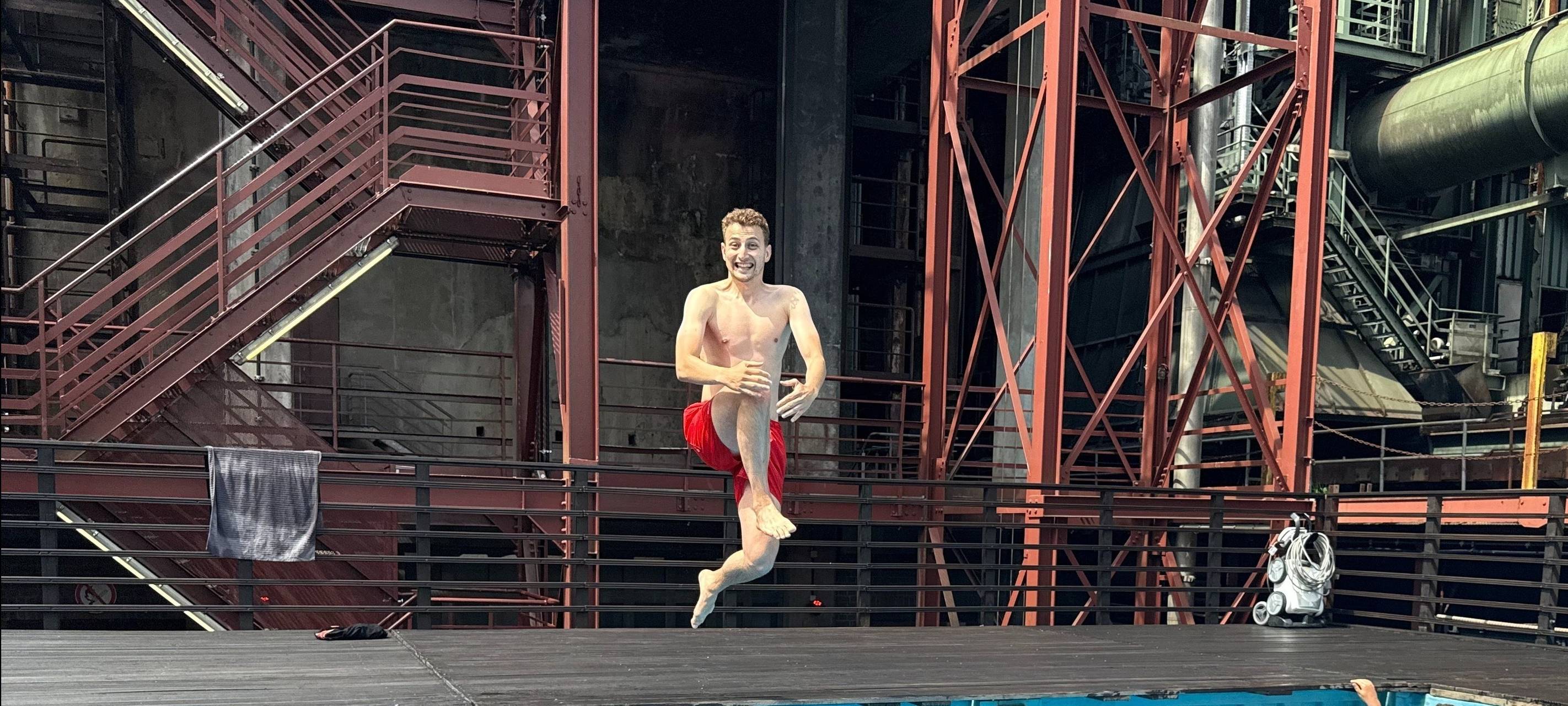 Werksschwimmbad in Essen auf Zollverein öffnet