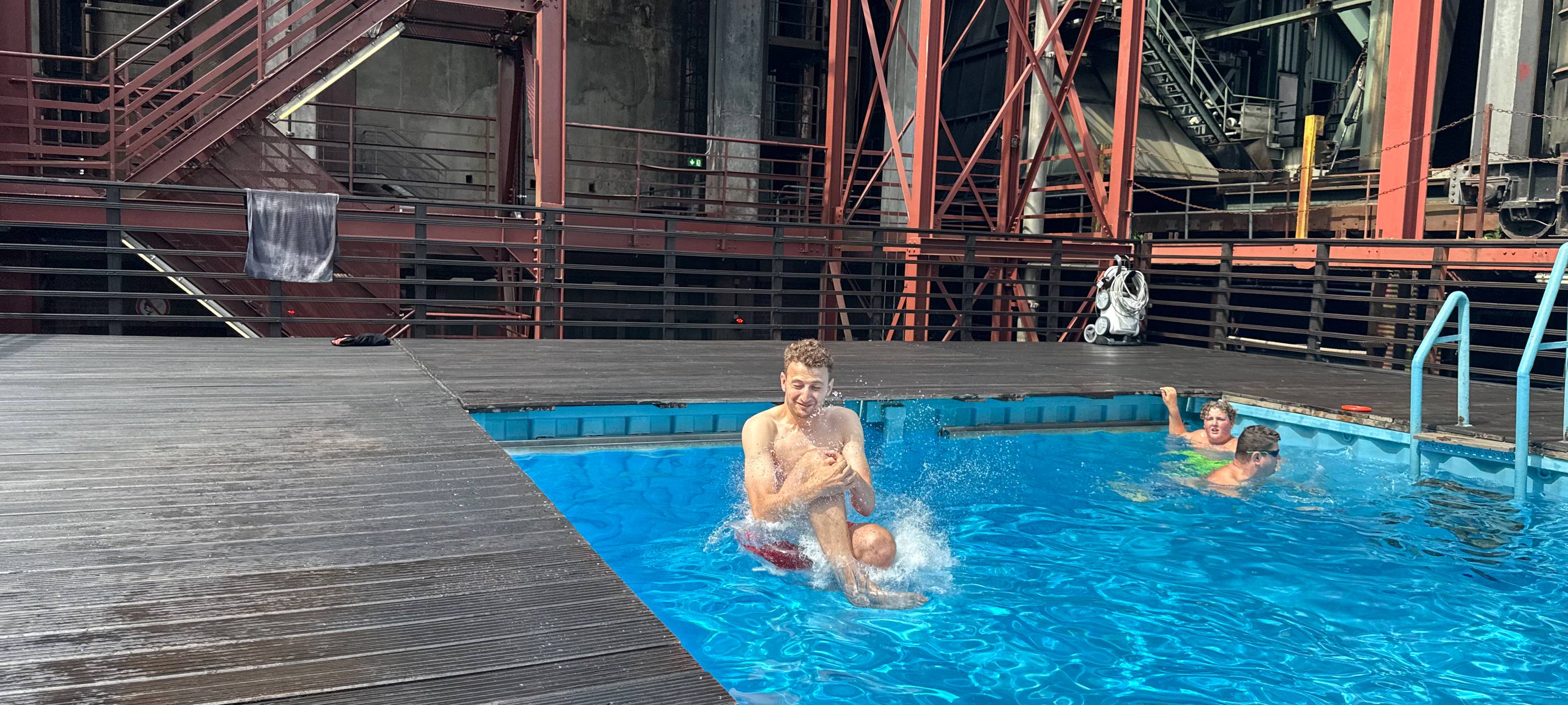 Werksschwimmbad in Essen auf Zollverein öffnet