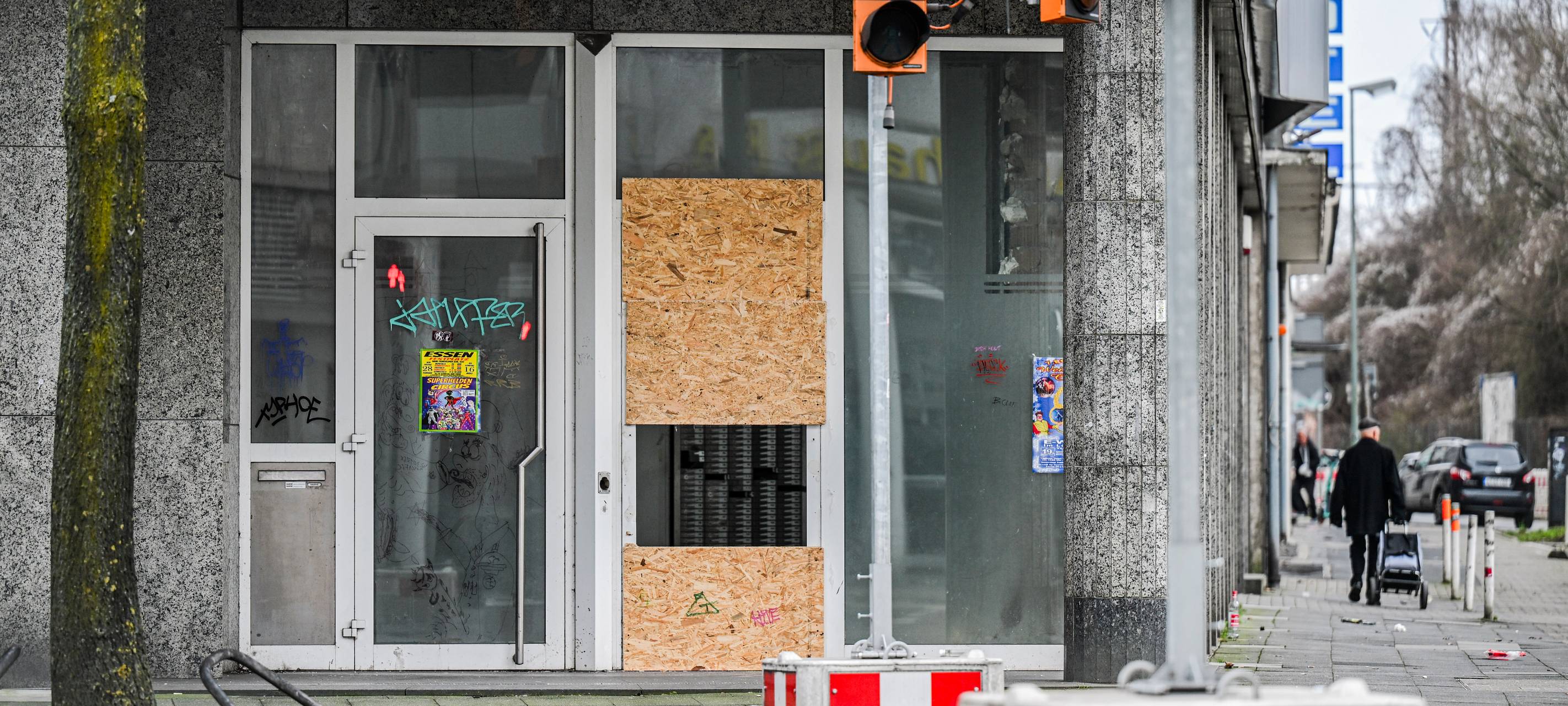 Leerstehendes Gebäude in Essen soll nach Bränden zugemauert werden