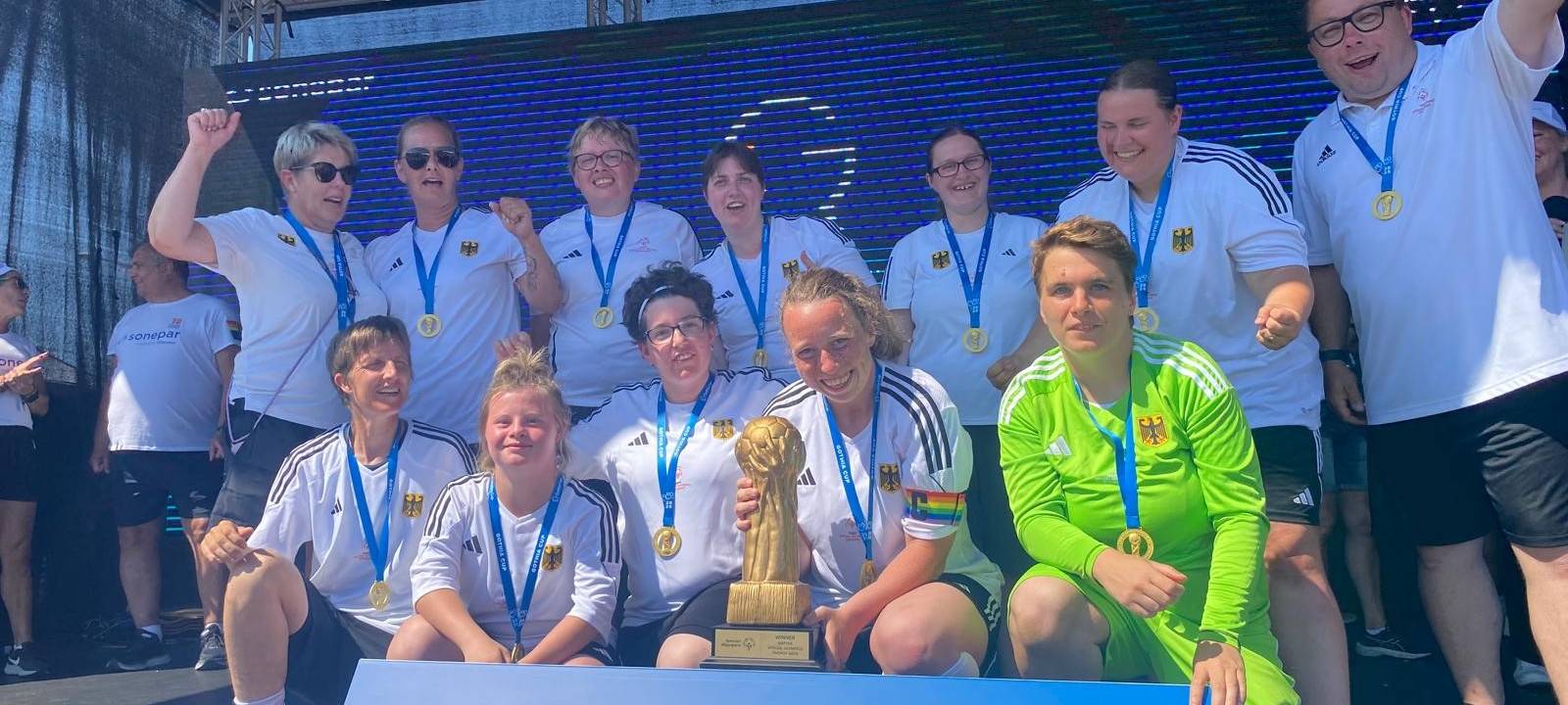 Fußballfrauen gewinnen Gothia Cup